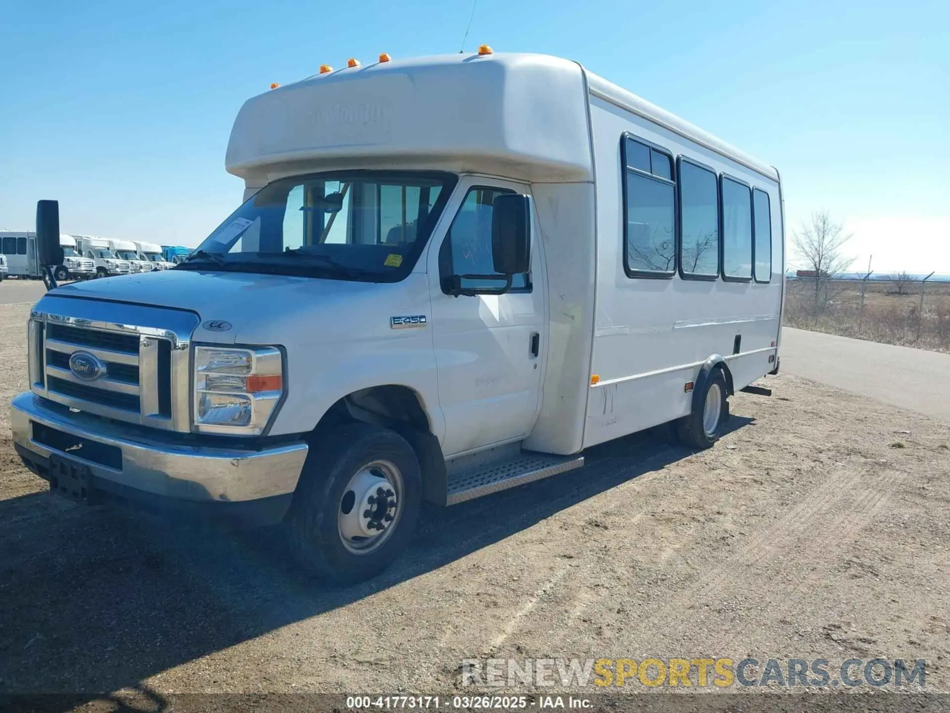 2 Photograph of a damaged car 1FDFE4FS7KDC59667 FORD E-450 CUTAWAY 2019
