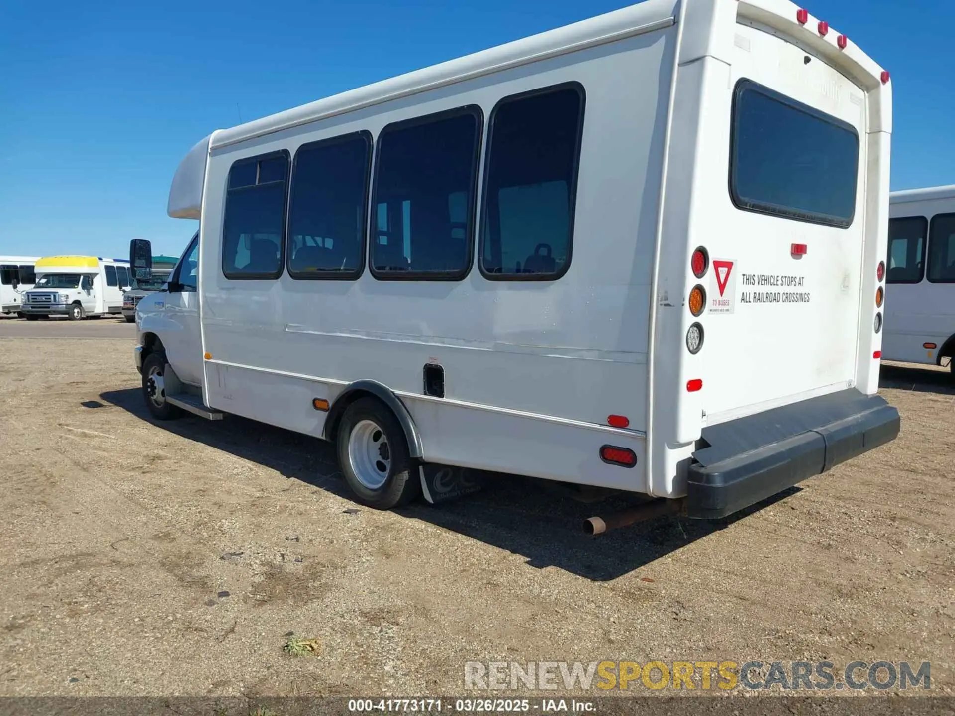 3 Photograph of a damaged car 1FDFE4FS7KDC59667 FORD E-450 CUTAWAY 2019