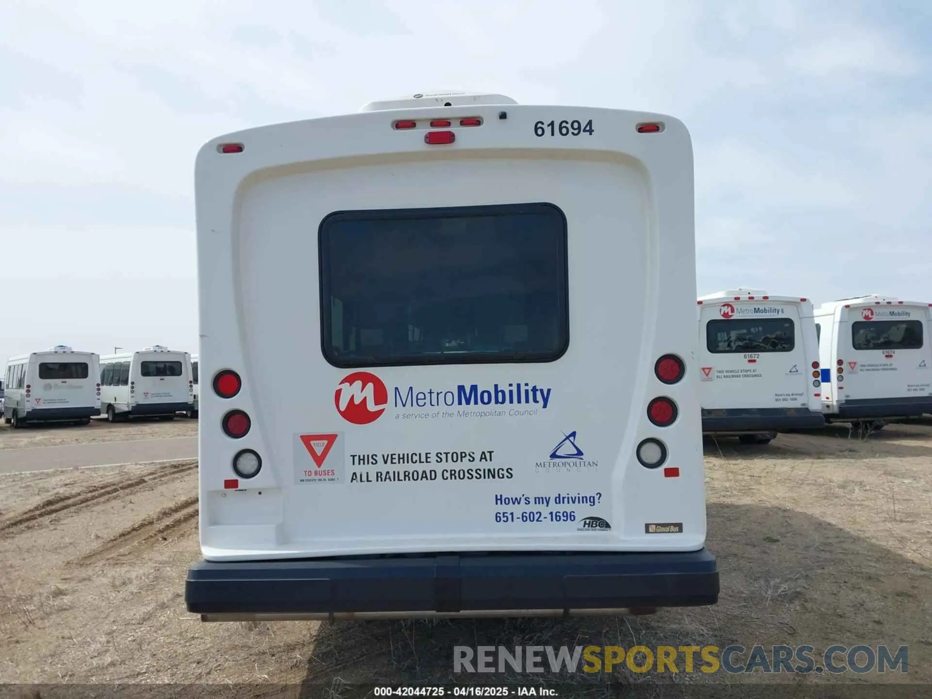 15 Photograph of a damaged car 1FDFE4FS8KDC32025 FORD E-450 CUTAWAY 2019