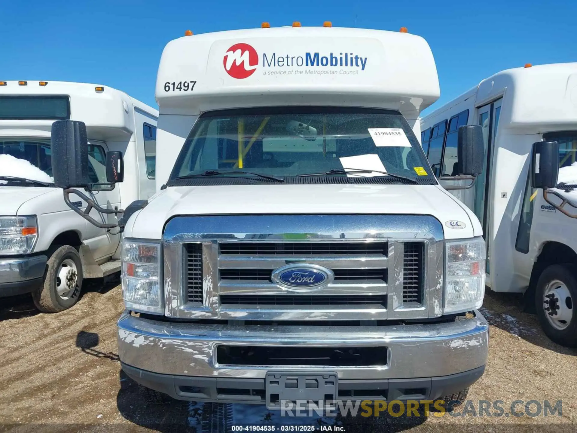 12 Photograph of a damaged car 1FDFE4FS8KDC59662 FORD E-450 CUTAWAY 2019