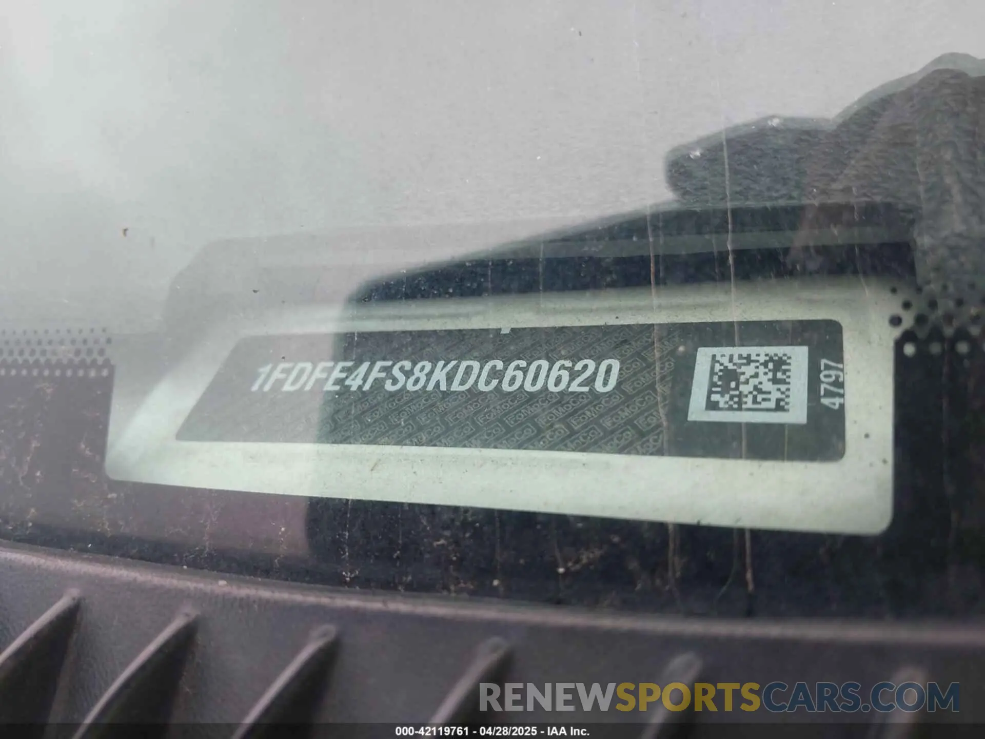 8 Photograph of a damaged car 1FDFE4FS8KDC60620 FORD E-450 CUTAWAY 2019