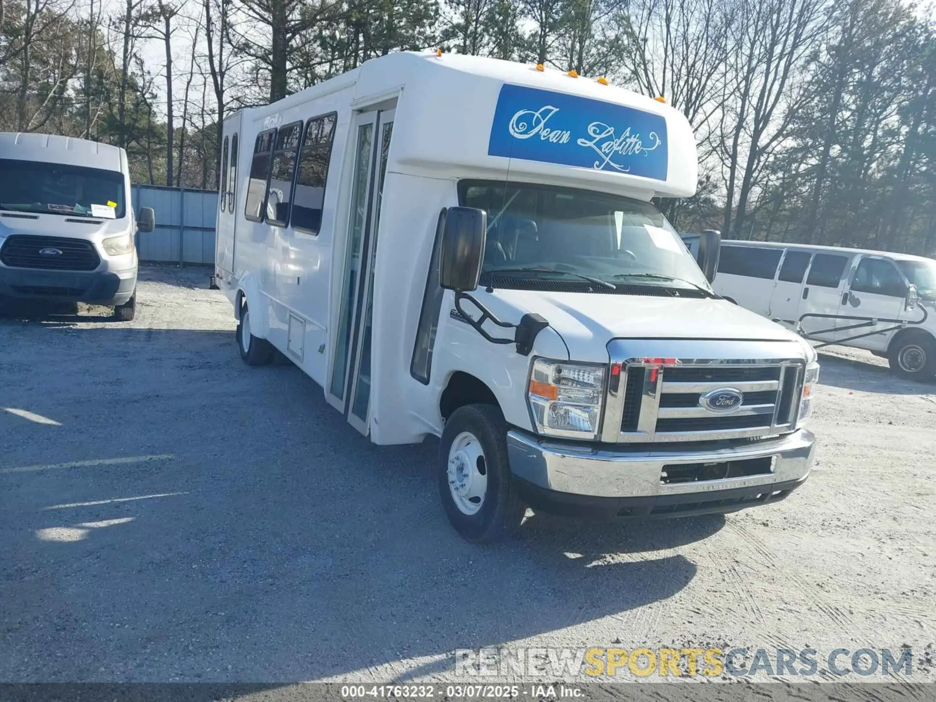 1 Photograph of a damaged car 1FDFE4FS9KDC07361 FORD E-450 CUTAWAY 2019