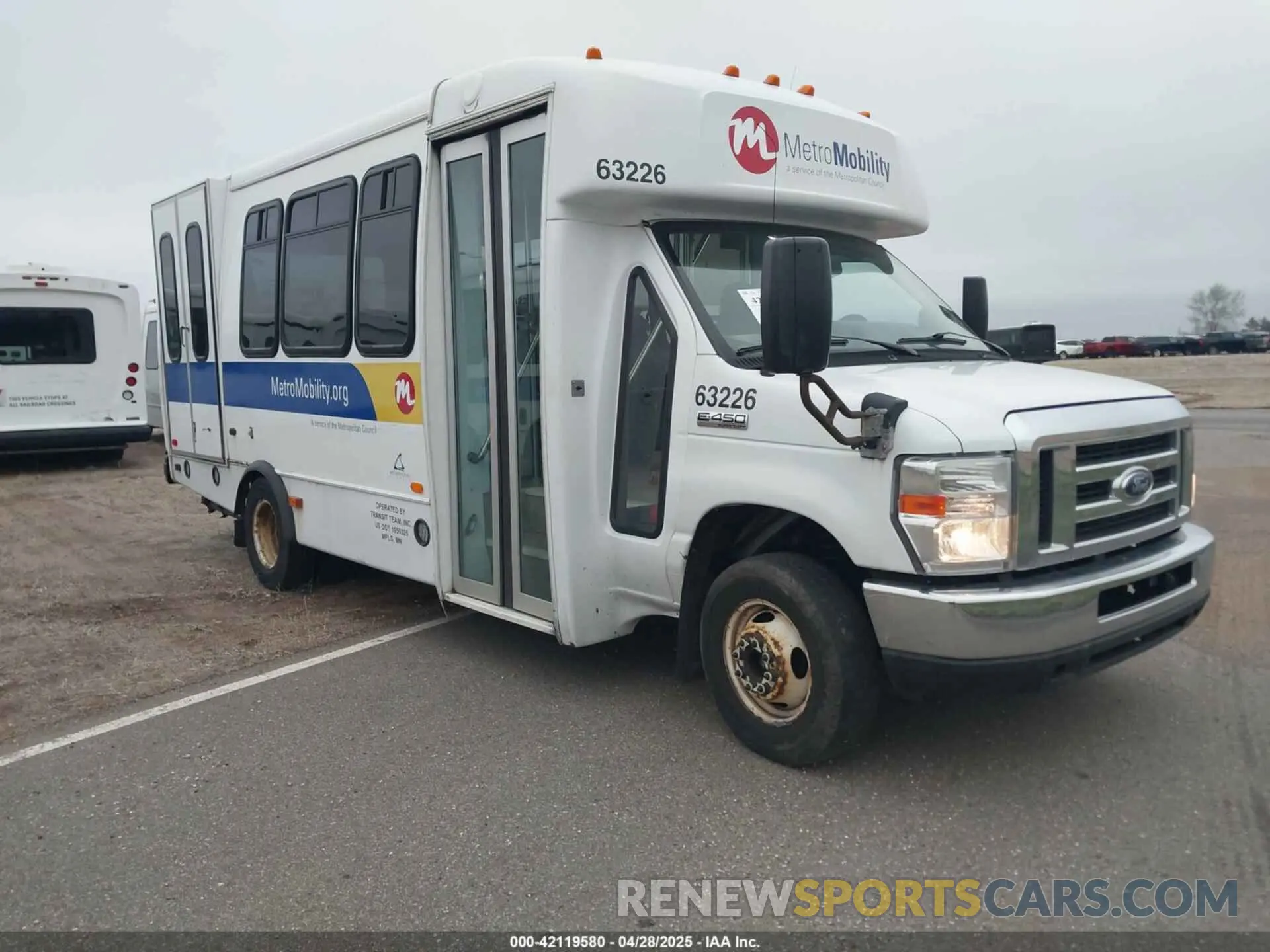 1 Photograph of a damaged car 1FDFE4FS9KDC30980 FORD E-450 CUTAWAY 2019