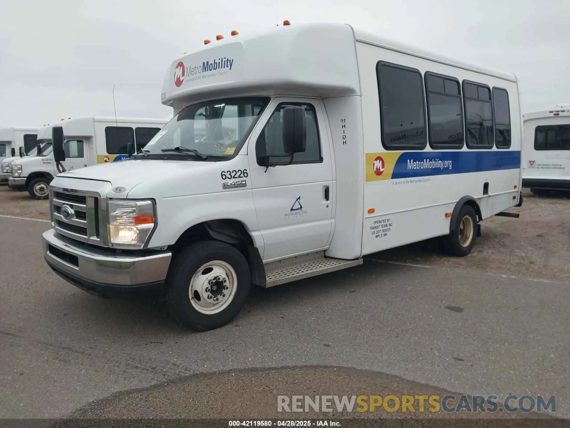 2 Photograph of a damaged car 1FDFE4FS9KDC30980 FORD E-450 CUTAWAY 2019
