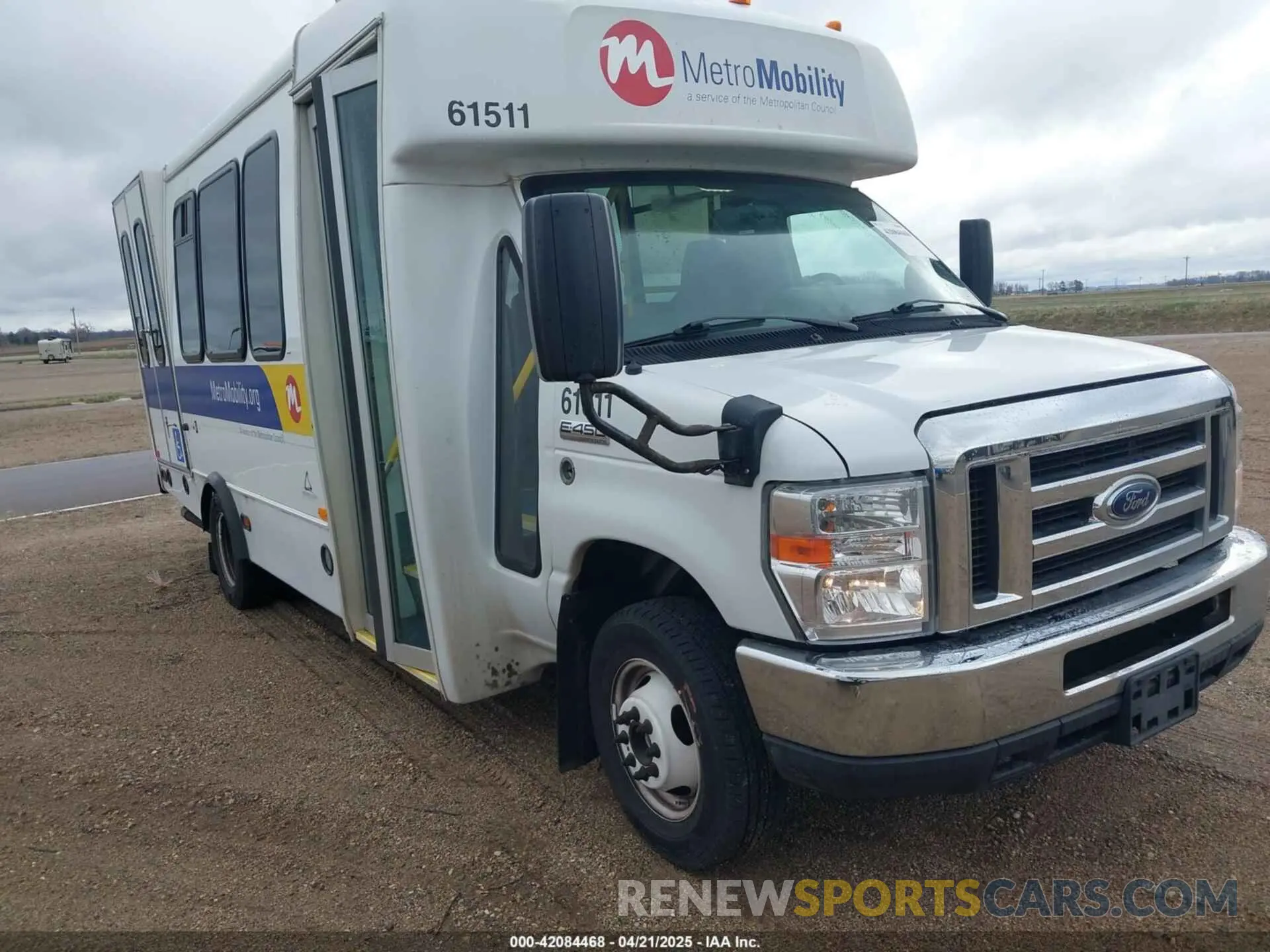 1 Photograph of a damaged car 1FDFE4FS9KDC30994 FORD E-450 CUTAWAY 2019