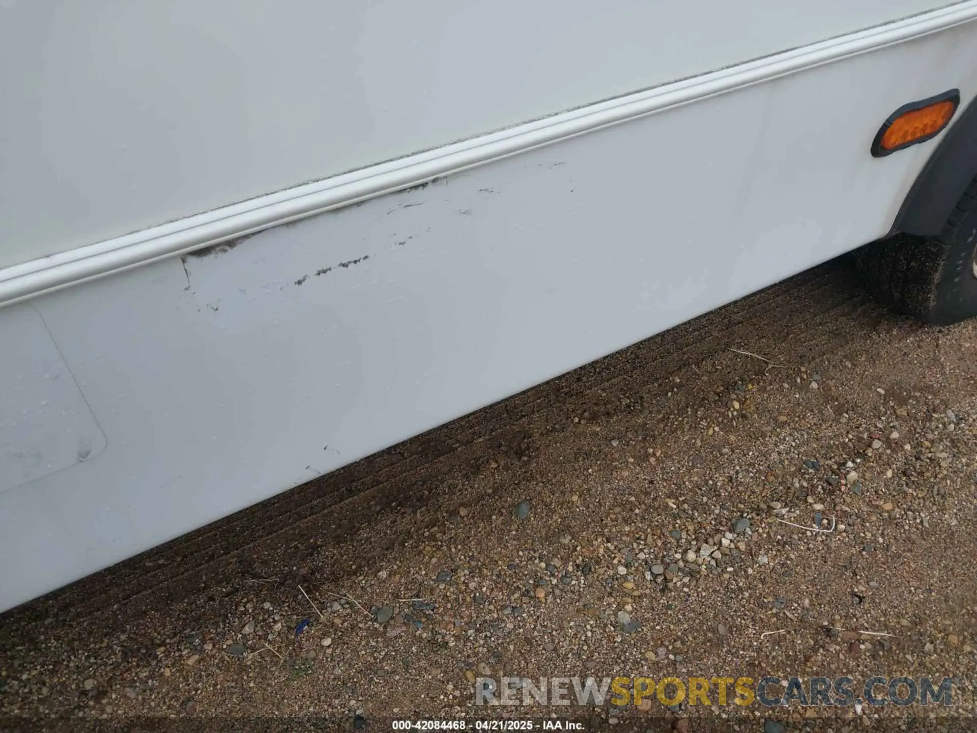 11 Photograph of a damaged car 1FDFE4FS9KDC30994 FORD E-450 CUTAWAY 2019