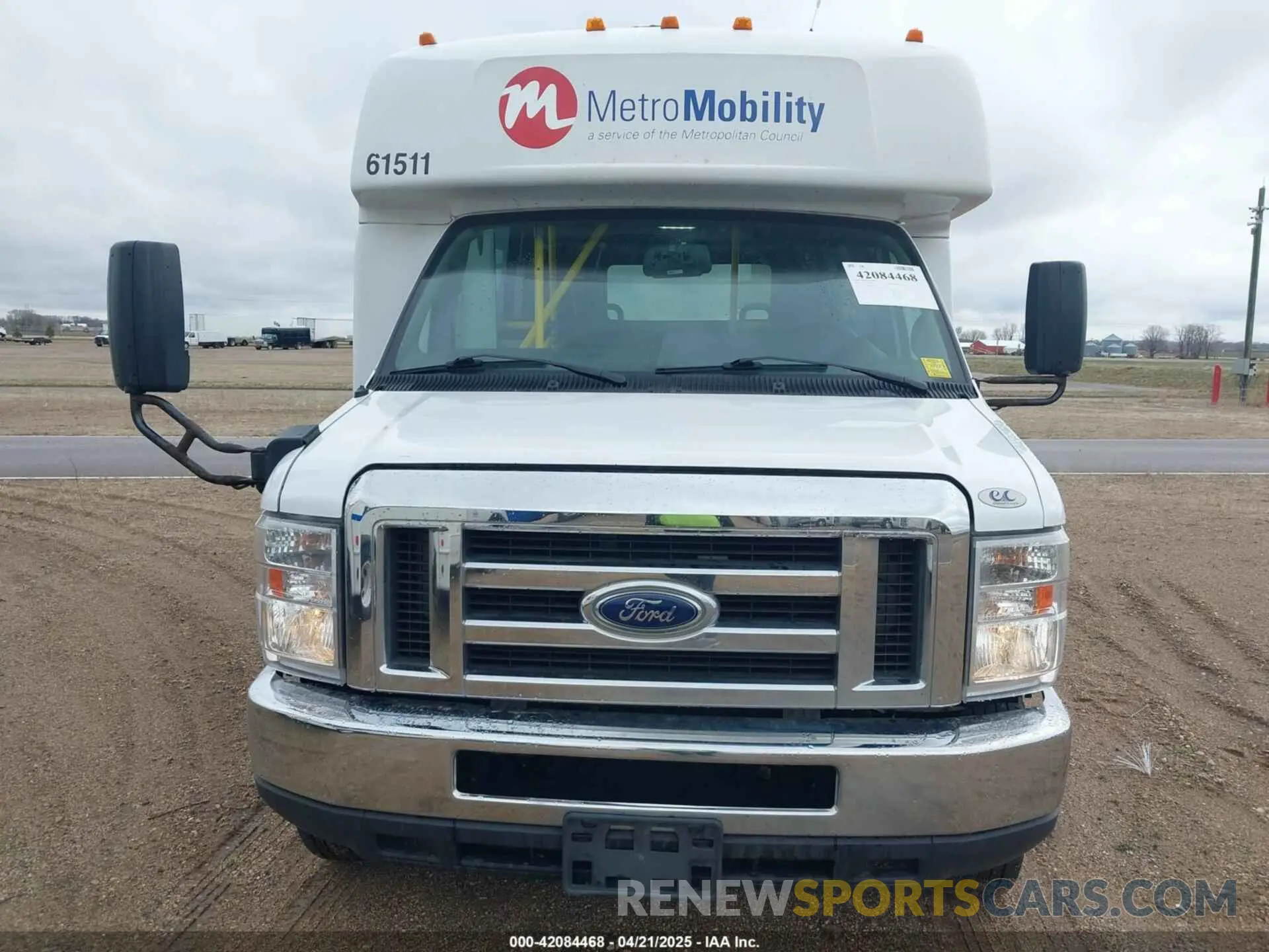 12 Photograph of a damaged car 1FDFE4FS9KDC30994 FORD E-450 CUTAWAY 2019