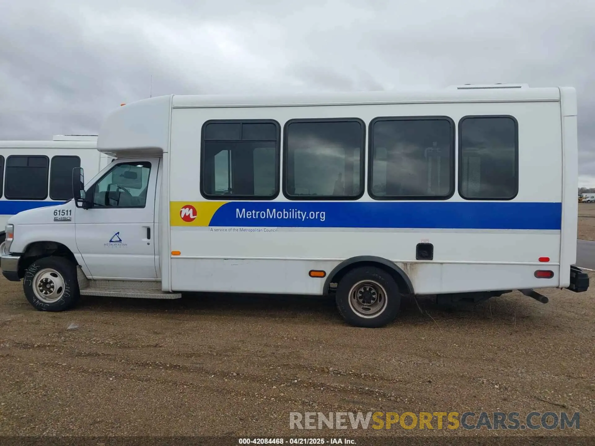14 Photograph of a damaged car 1FDFE4FS9KDC30994 FORD E-450 CUTAWAY 2019