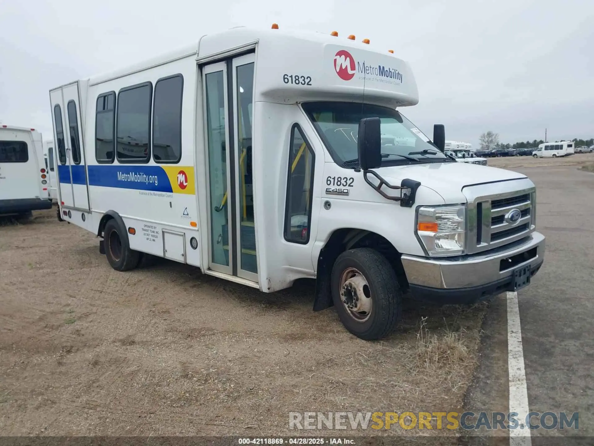 1 Photograph of a damaged car 1FDFE4FS9KDC56172 FORD E-450 CUTAWAY 2019