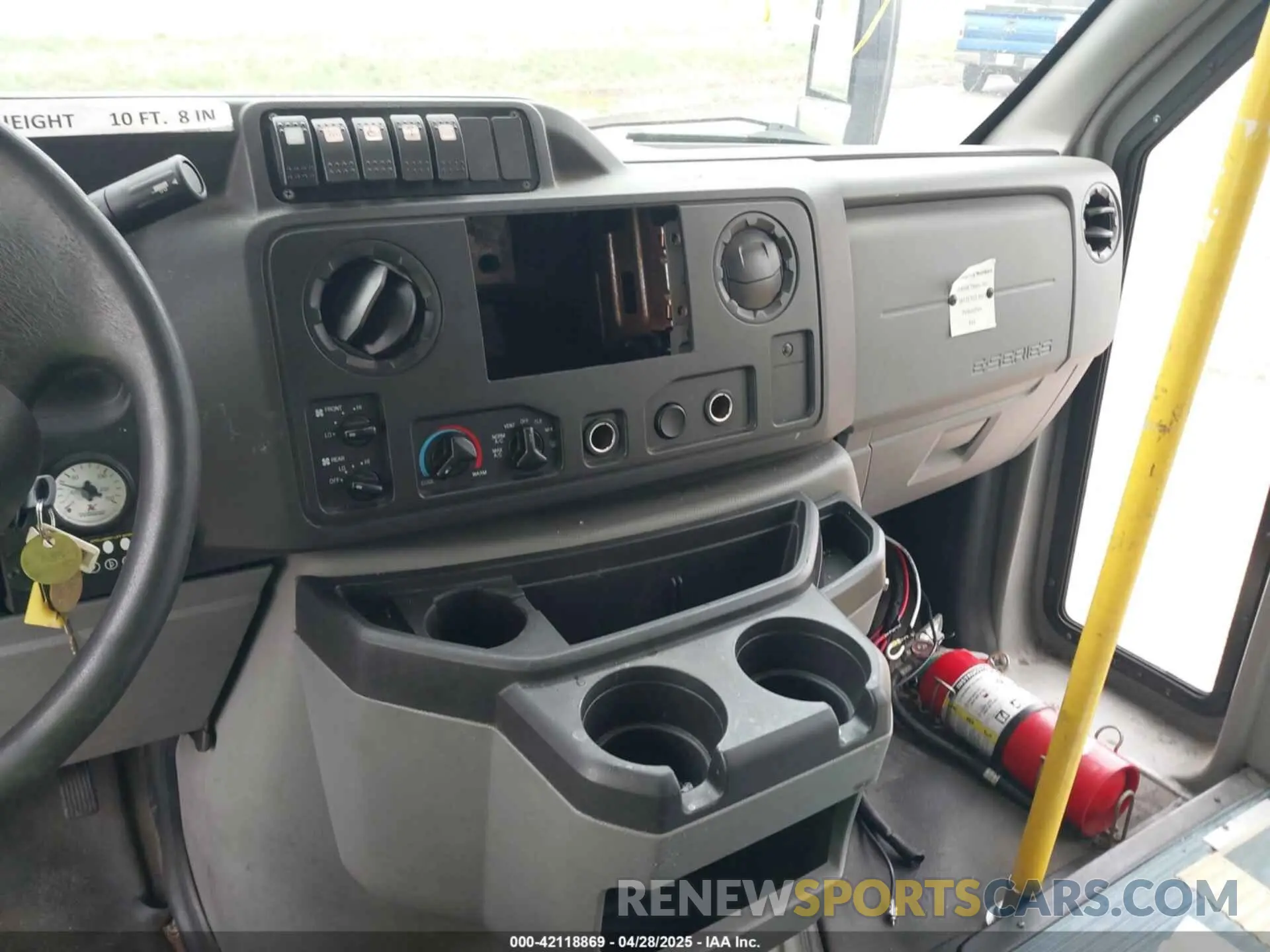 6 Photograph of a damaged car 1FDFE4FS9KDC56172 FORD E-450 CUTAWAY 2019