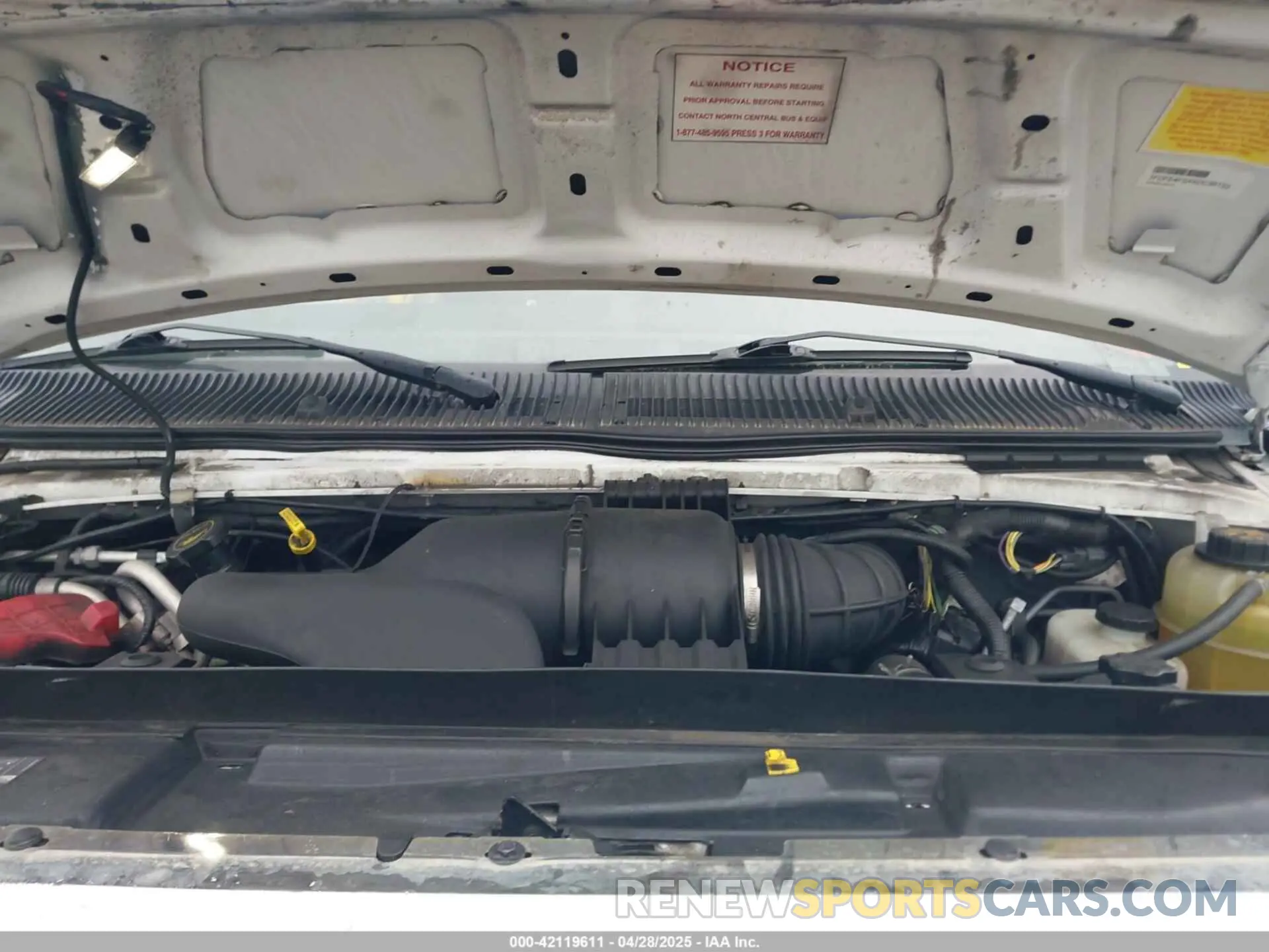 9 Photograph of a damaged car 1FDFE4FSXKDC56133 FORD E-450 CUTAWAY 2019