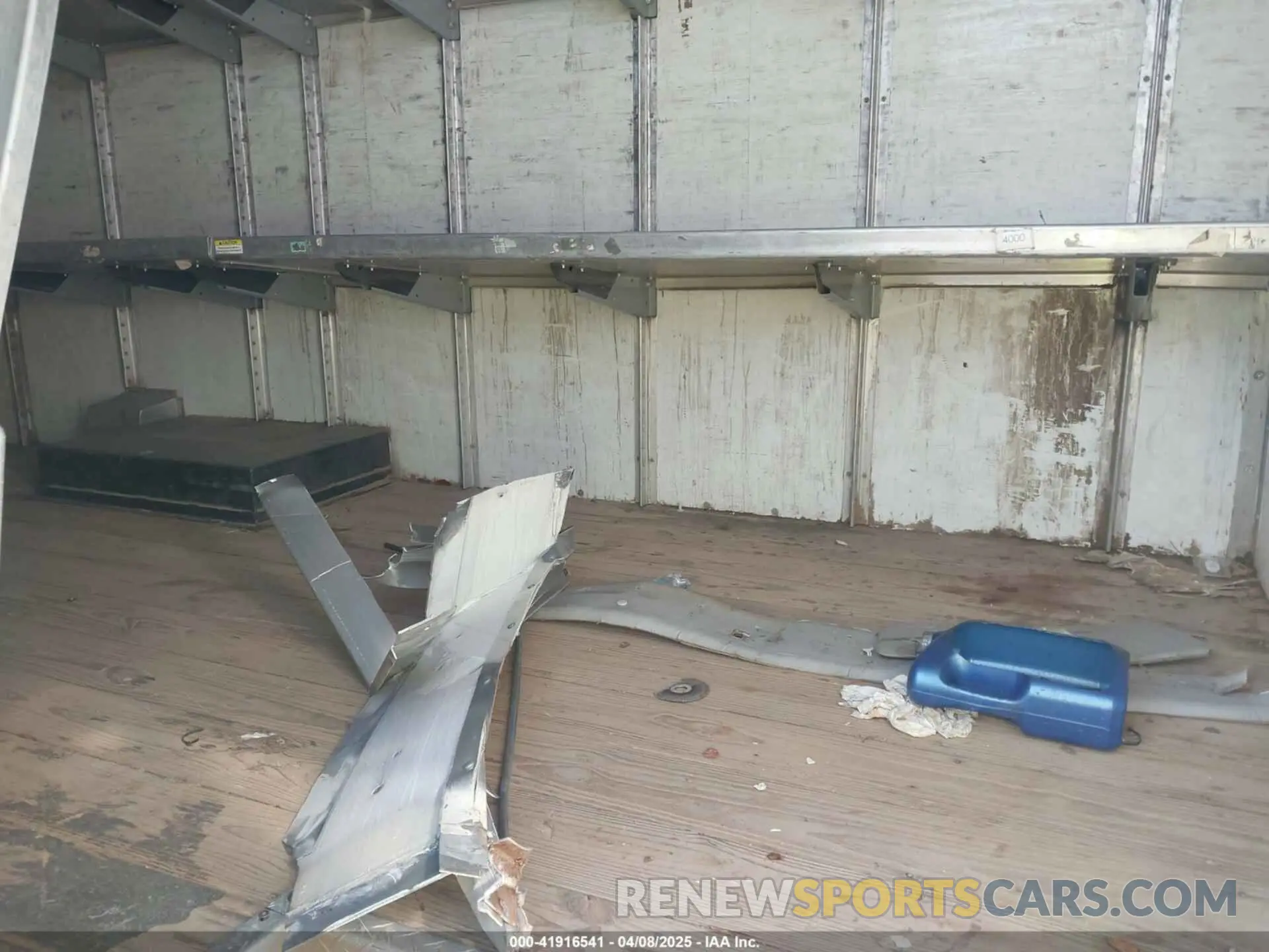 7 Photograph of a damaged car 1FDWE4F65KDC61128 FORD E-450 CUTAWAY 2019