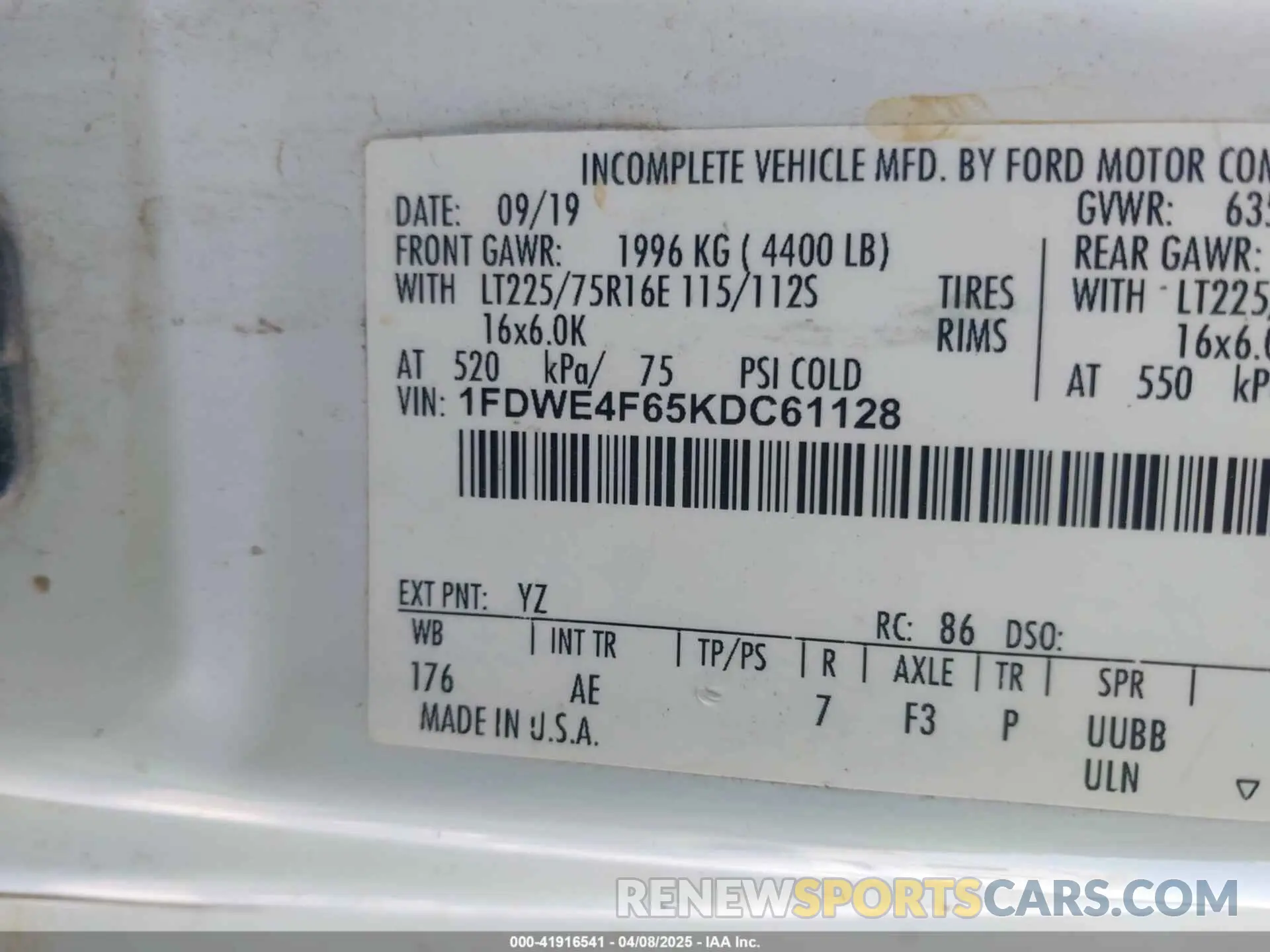 8 Photograph of a damaged car 1FDWE4F65KDC61128 FORD E-450 CUTAWAY 2019