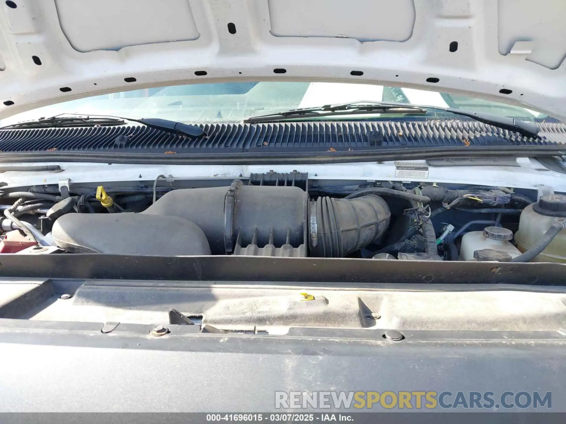 9 Photograph of a damaged car 1FDXE4FS0KDC16860 FORD E-450 CUTAWAY 2019