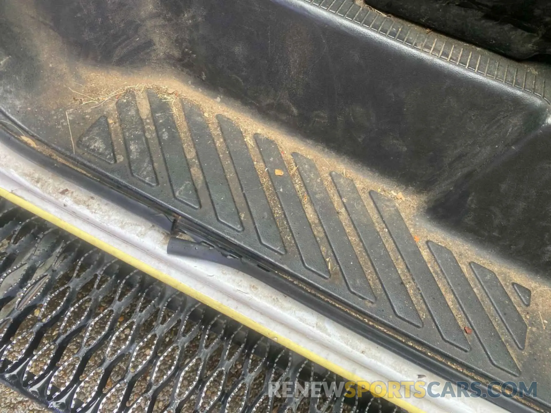 8 Photograph of a damaged car 1FDXE4FS4KDC16859 FORD E-450 CUTAWAY 2019