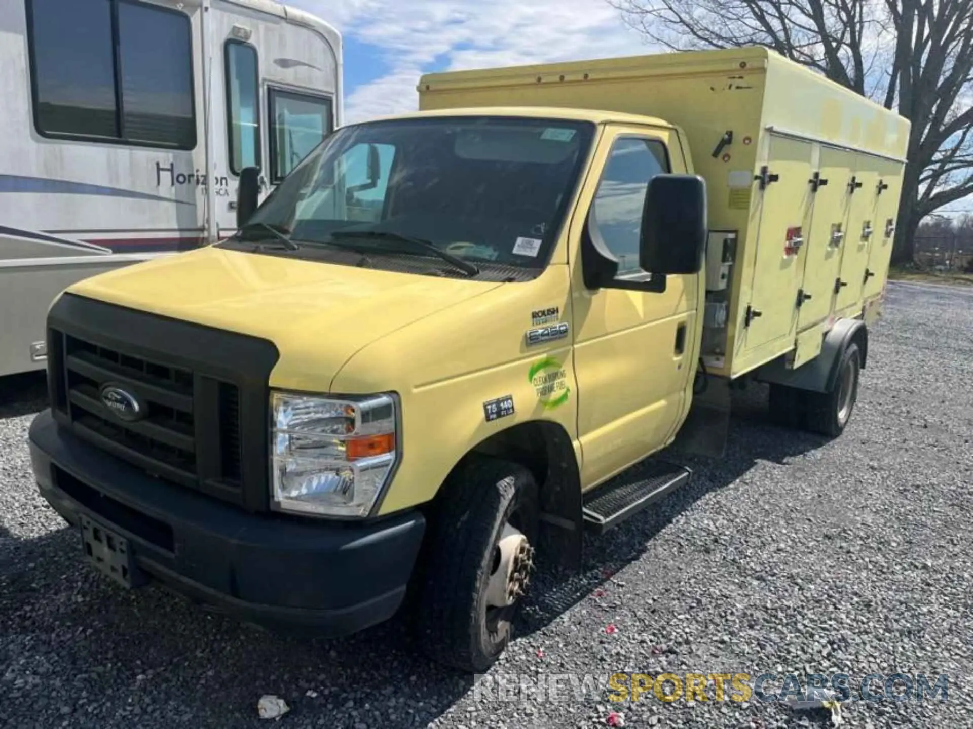 9 Photograph of a damaged car 1FDXE4FS4KDC53538 FORD E-450 CUTAWAY 2019