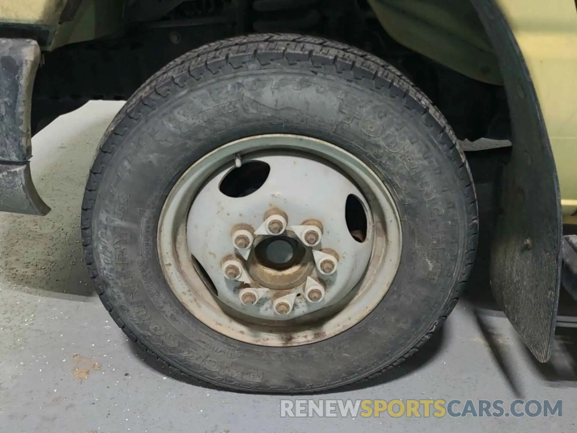 10 Photograph of a damaged car 1FDXE4FS7KDC22543 FORD E-450 CUTAWAY 2019