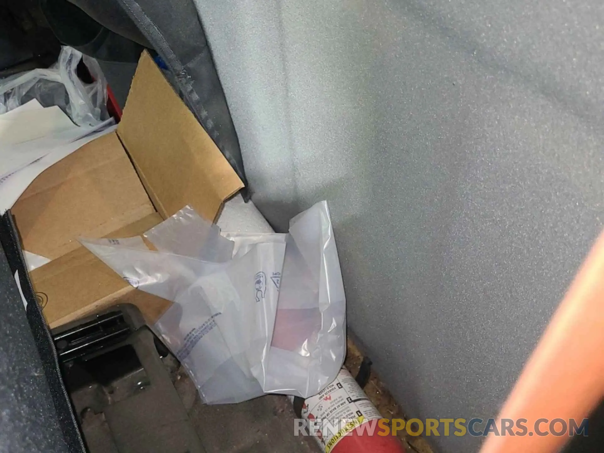 18 Photograph of a damaged car 1FDXE4FS7KDC22543 FORD E-450 CUTAWAY 2019