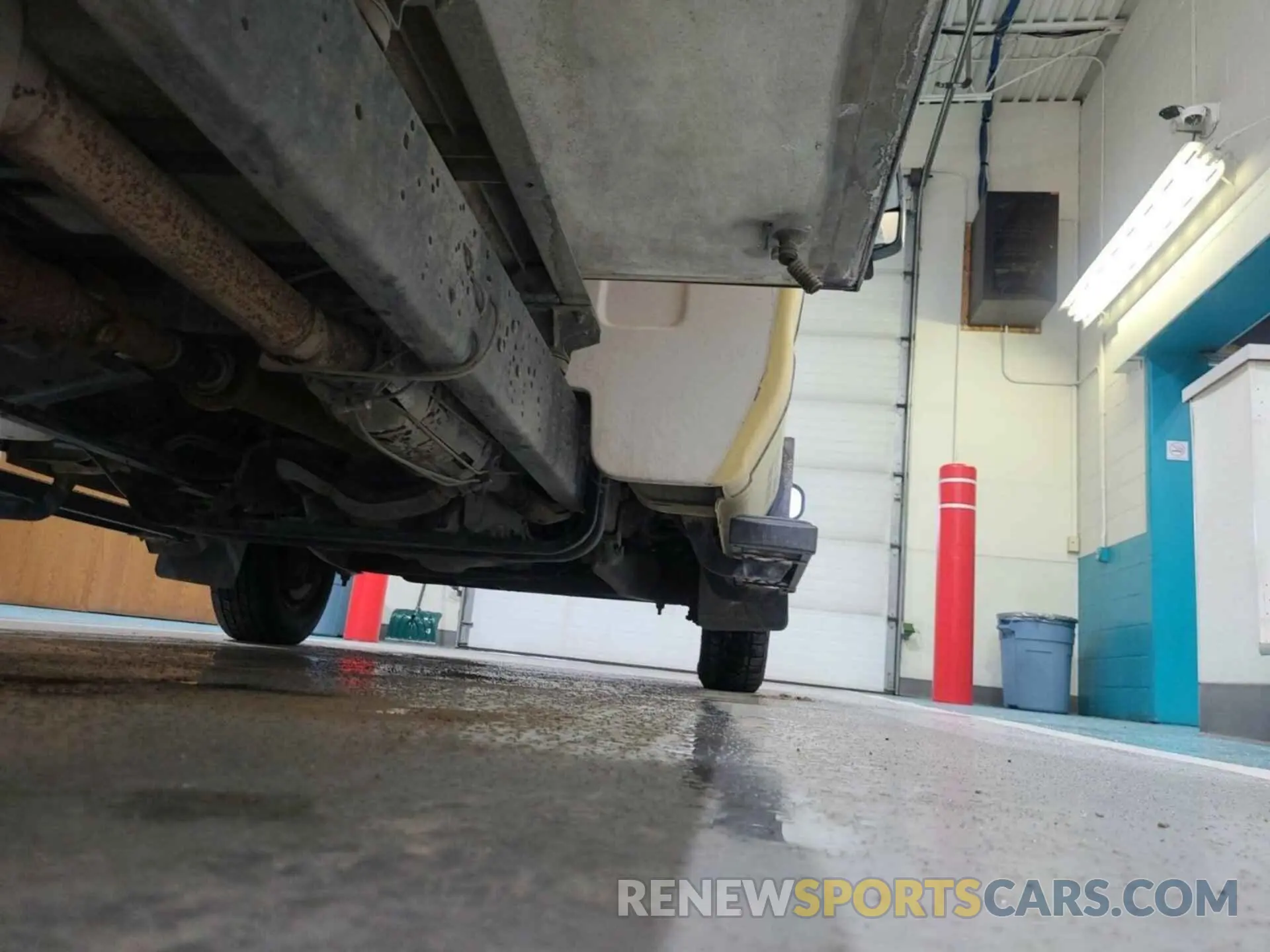 19 Photograph of a damaged car 1FDXE4FS7KDC22543 FORD E-450 CUTAWAY 2019