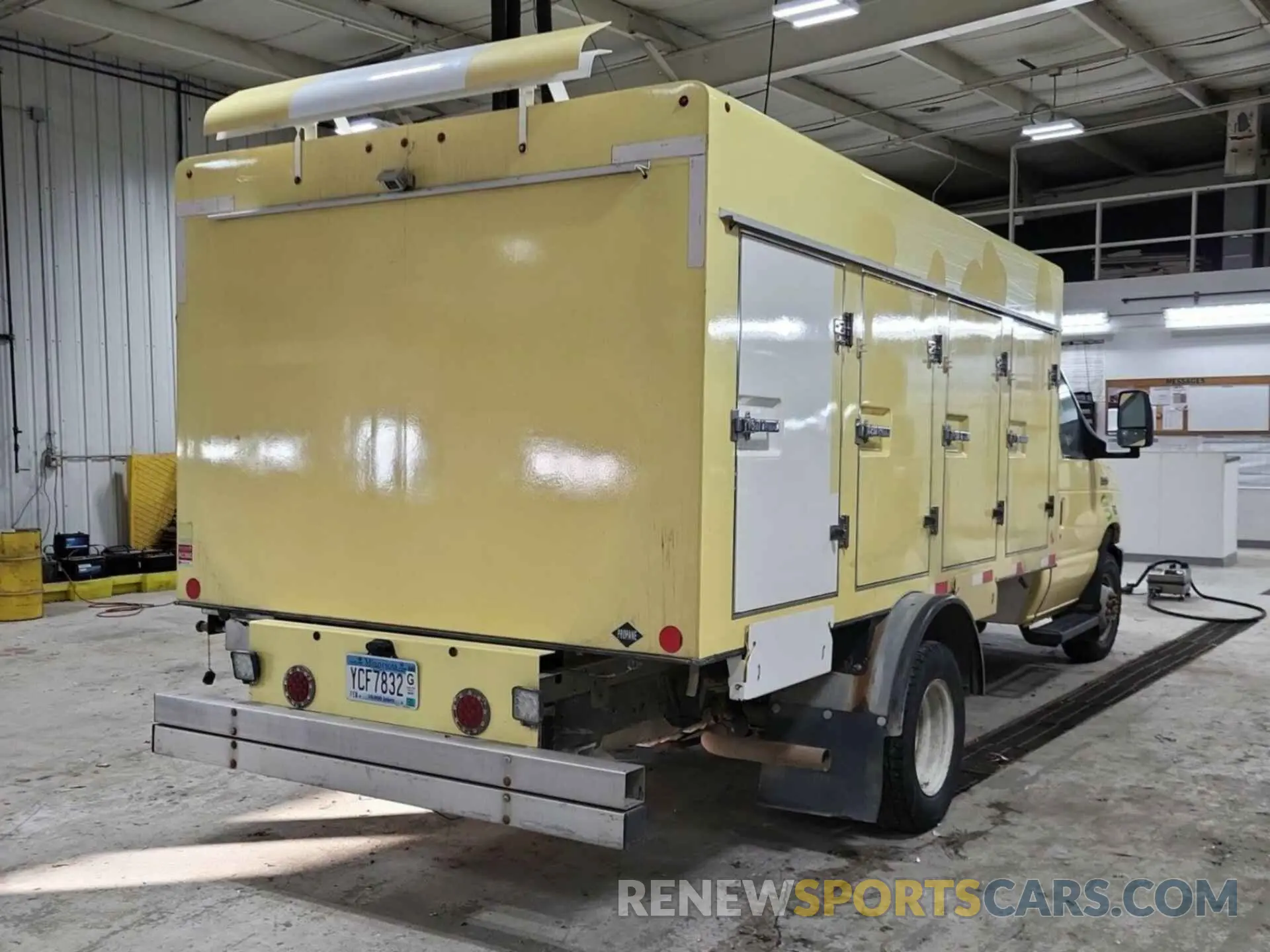 6 Photograph of a damaged car 1FDXE4FS7KDC22543 FORD E-450 CUTAWAY 2019