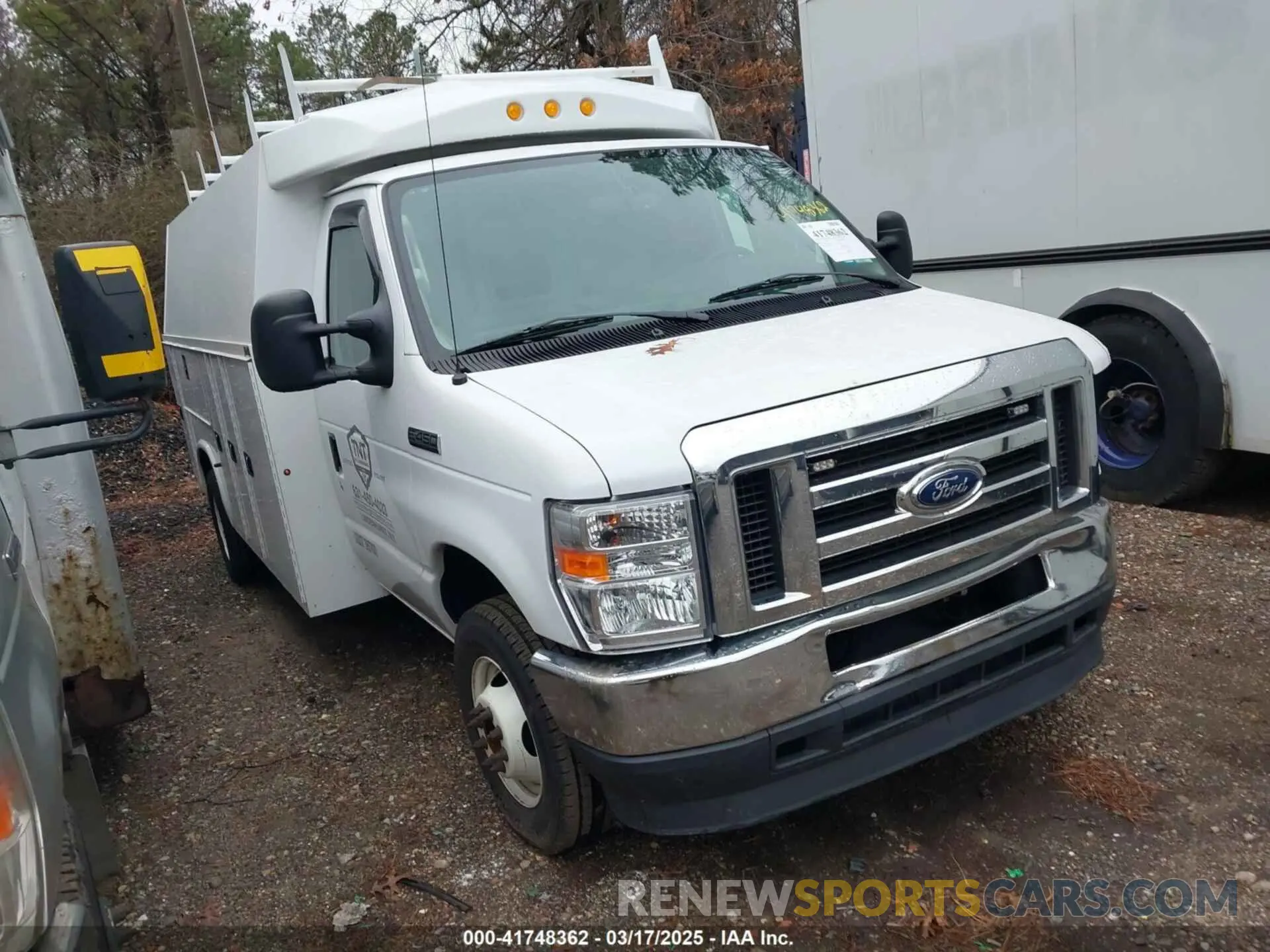1 Photograph of a damaged car 1FDXE4FN1NDC20320 FORD E-450 CUTAWAY 2022