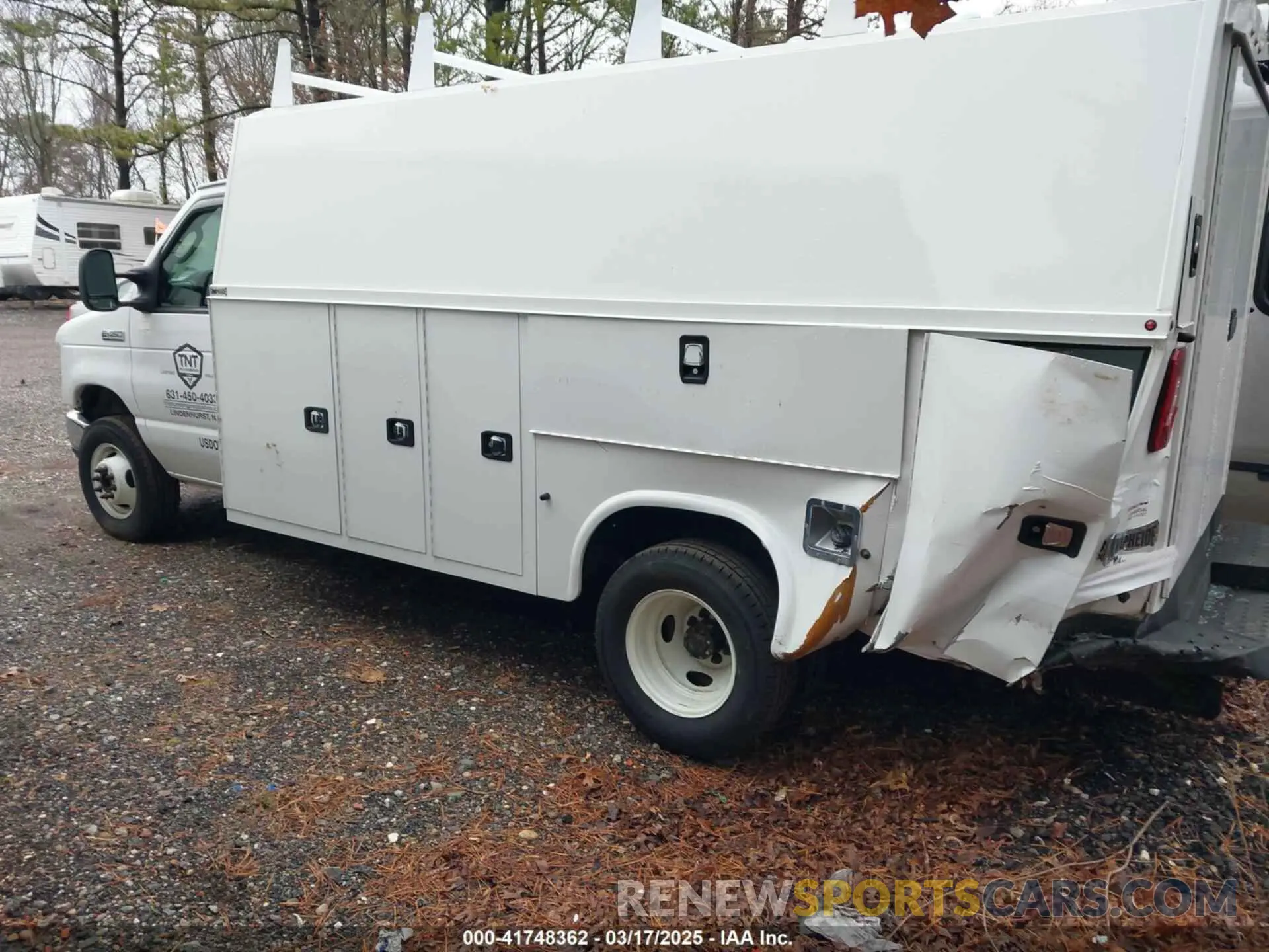 3 Photograph of a damaged car 1FDXE4FN1NDC20320 FORD E-450 CUTAWAY 2022