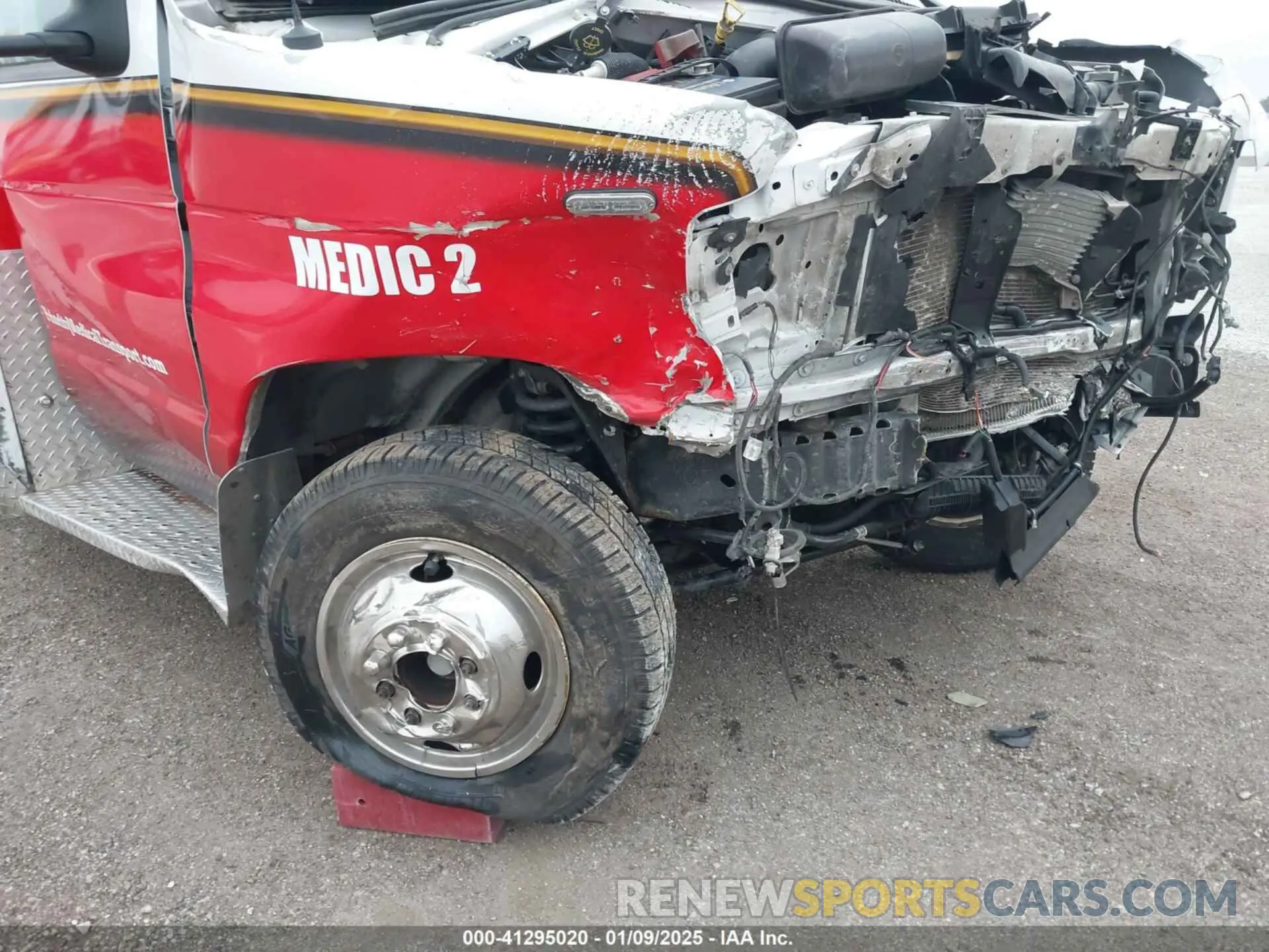 11 Photograph of a damaged car 1FDXE4FN2NDC16129 FORD E-450 CUTAWAY 2022