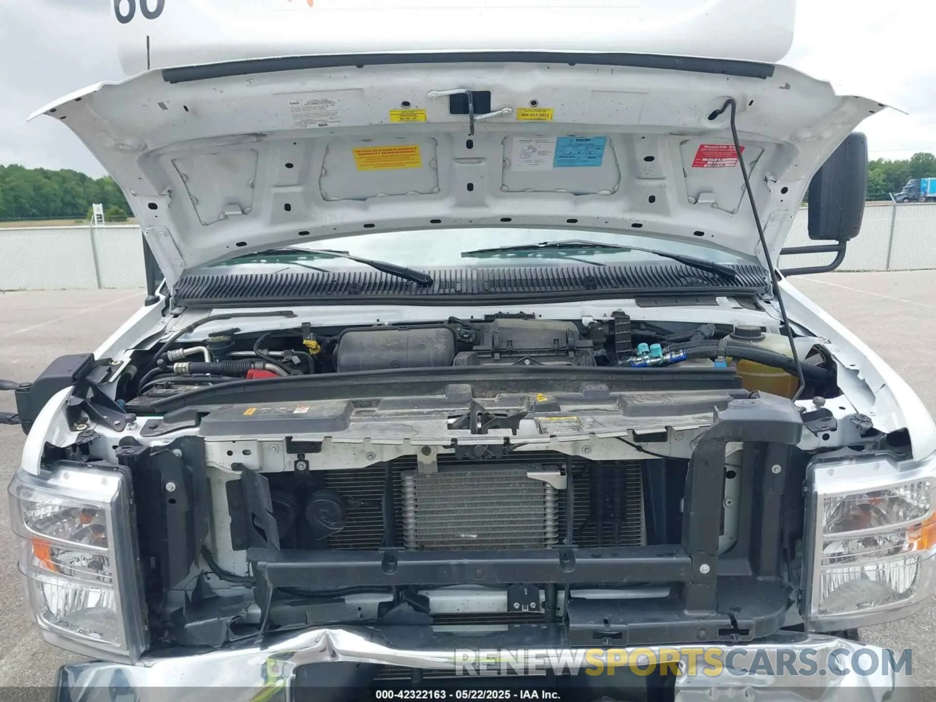 9 Photograph of a damaged car 1FDFE4FN8RDD02742 FORD E-450 CUTAWAY 2024