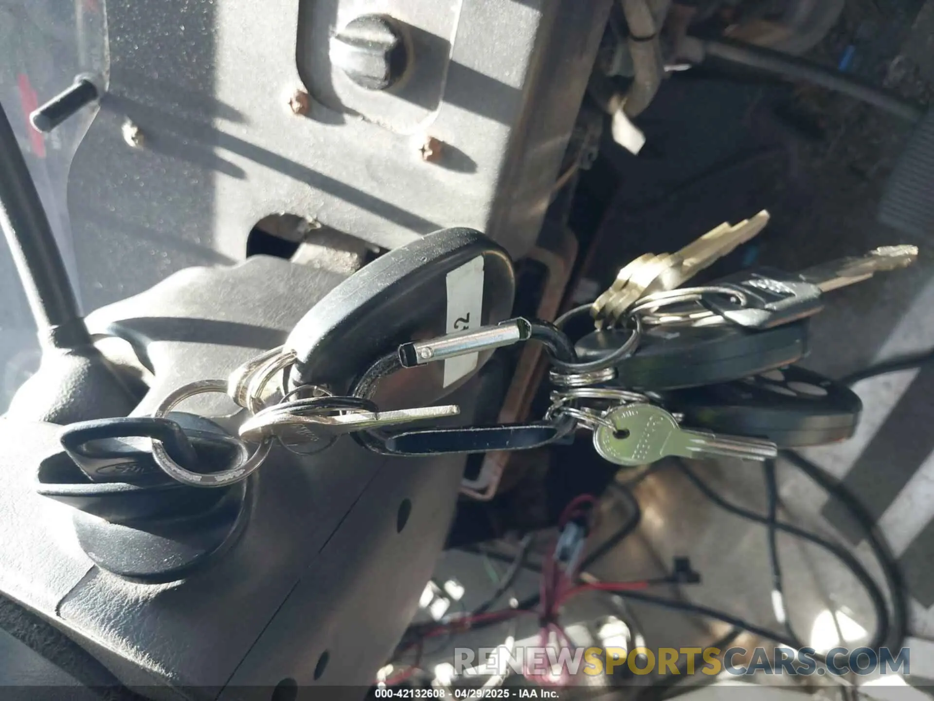 10 Photograph of a damaged car 1FC3E4K63KDC48097 FORD E-450 STRIPPED 2019