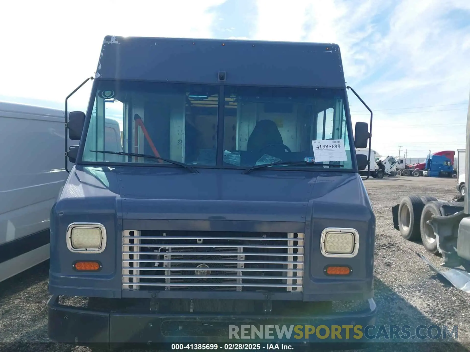 12 Photograph of a damaged car 1FC3E4K63KDC51596 FORD E-450 STRIPPED 2019
