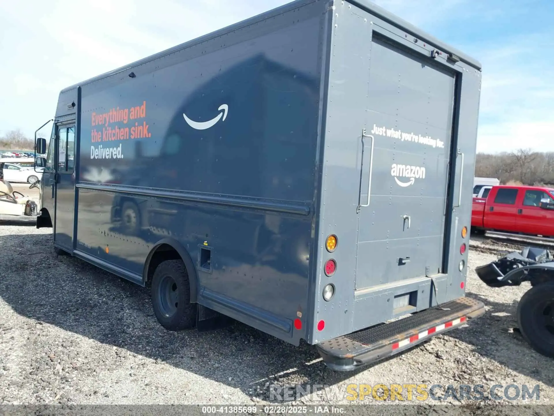 3 Photograph of a damaged car 1FC3E4K63KDC51596 FORD E-450 STRIPPED 2019