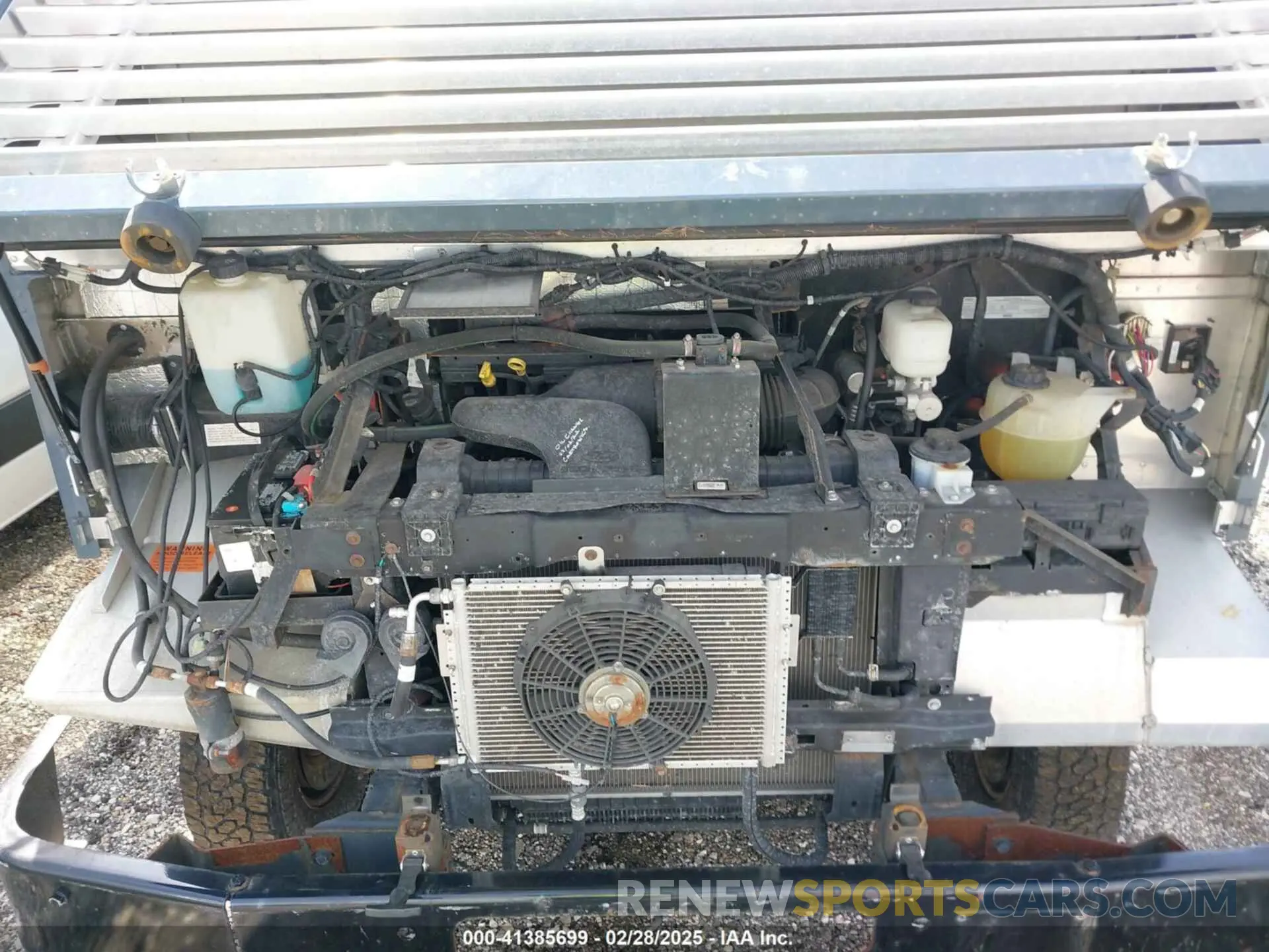 9 Photograph of a damaged car 1FC3E4K63KDC51596 FORD E-450 STRIPPED 2019