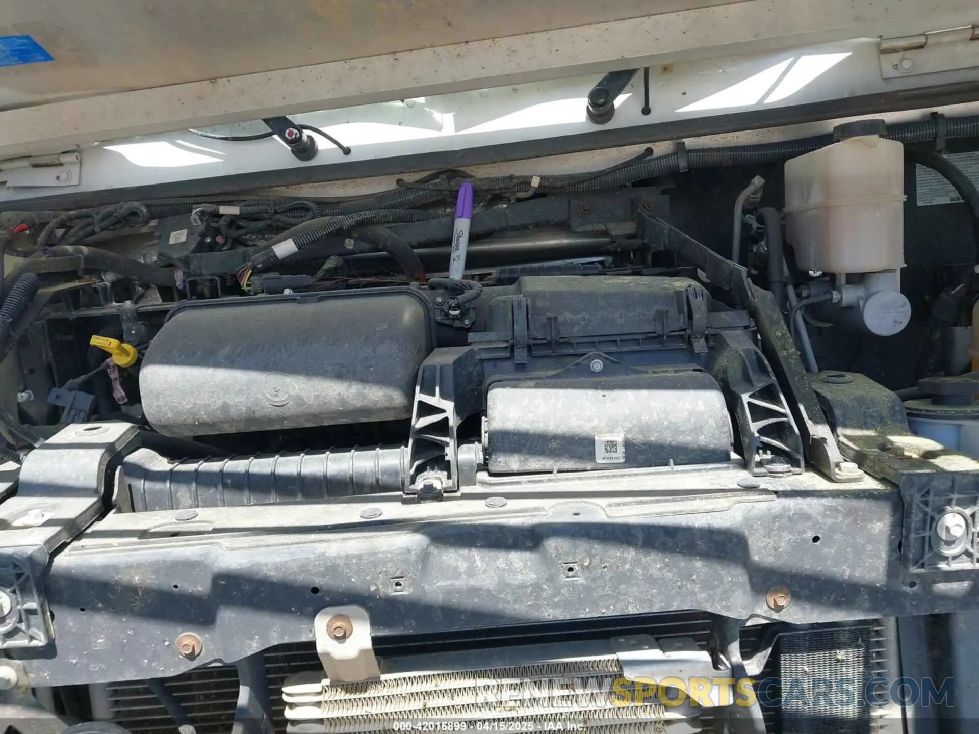 9 Photograph of a damaged car 1FC4E4KN2NDC12000 FORD E-450 STRIPPED 2022