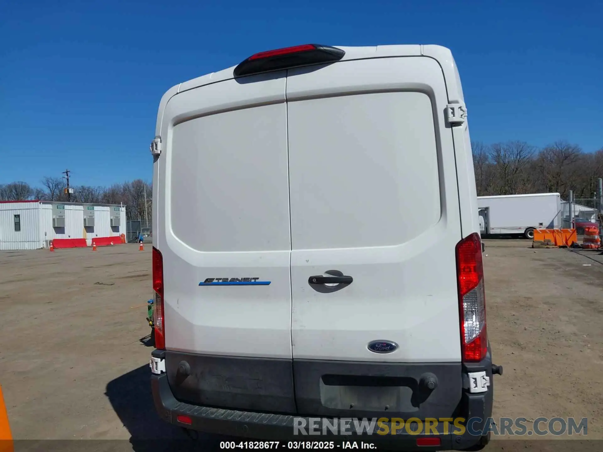 16 Photograph of a damaged car 1FTBW9CK0NKA63300 FORD E-TRANSIT-350 2022