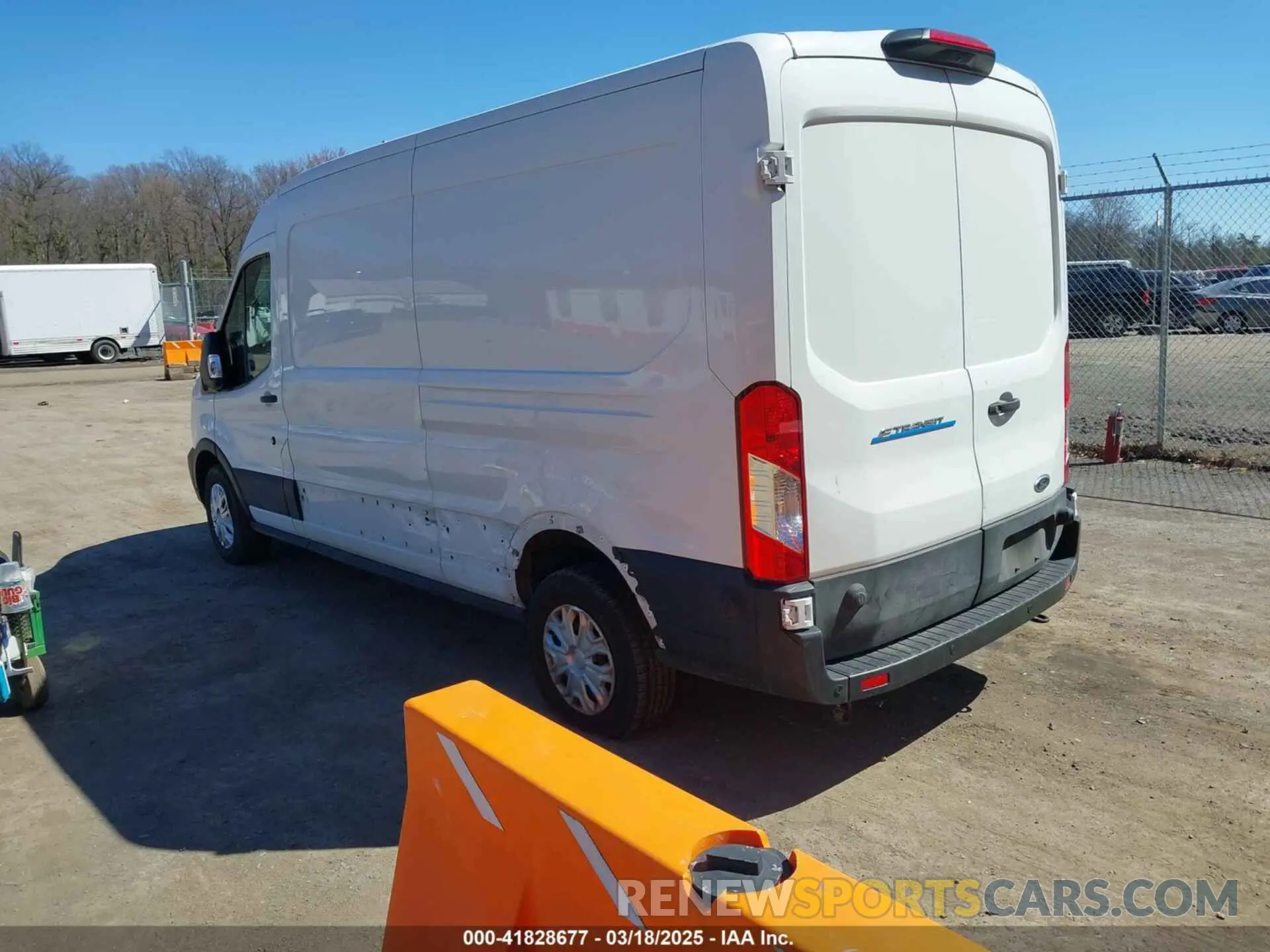 3 Photograph of a damaged car 1FTBW9CK0NKA63300 FORD E-TRANSIT-350 2022