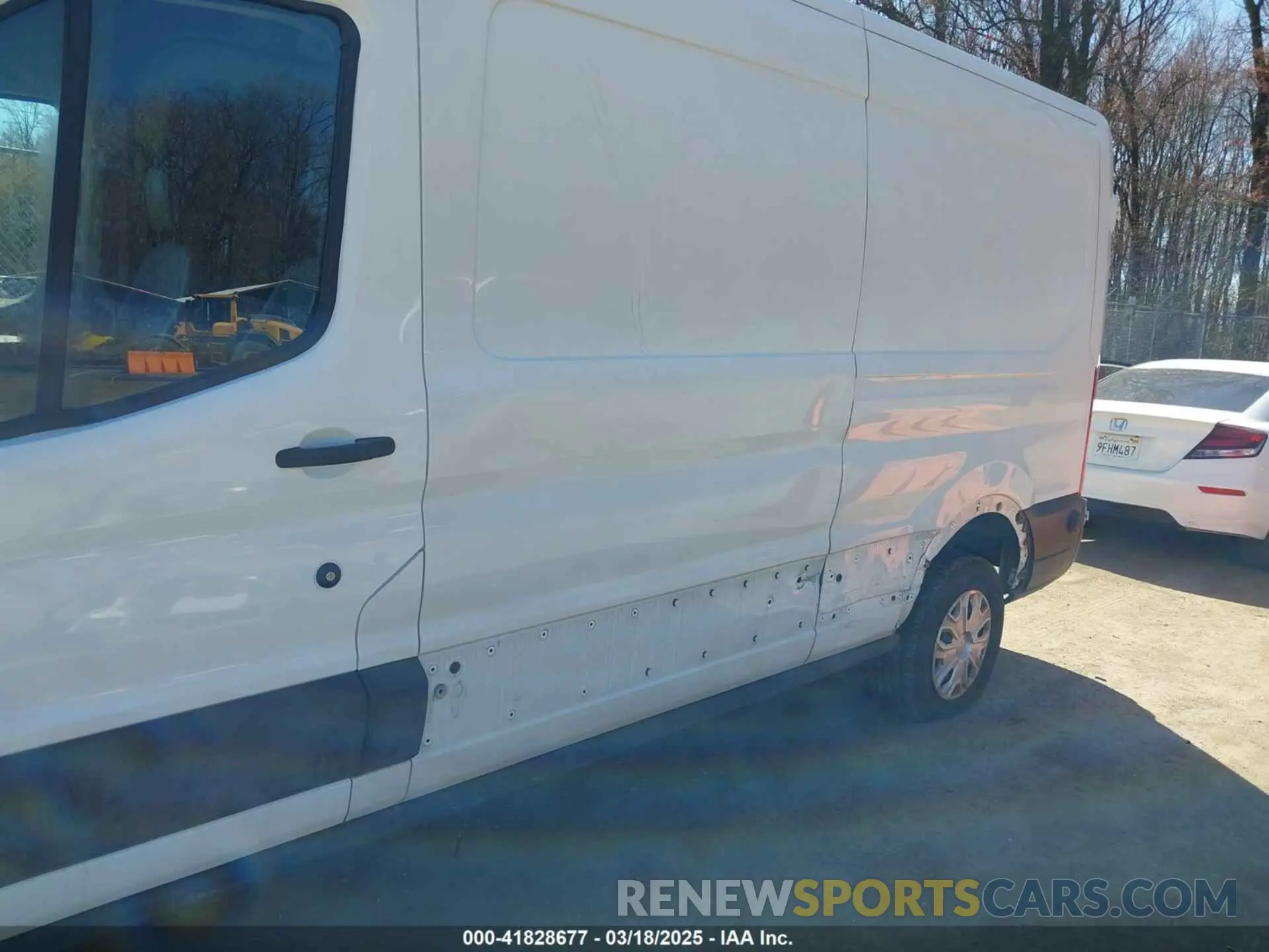 6 Photograph of a damaged car 1FTBW9CK0NKA63300 FORD E-TRANSIT-350 2022
