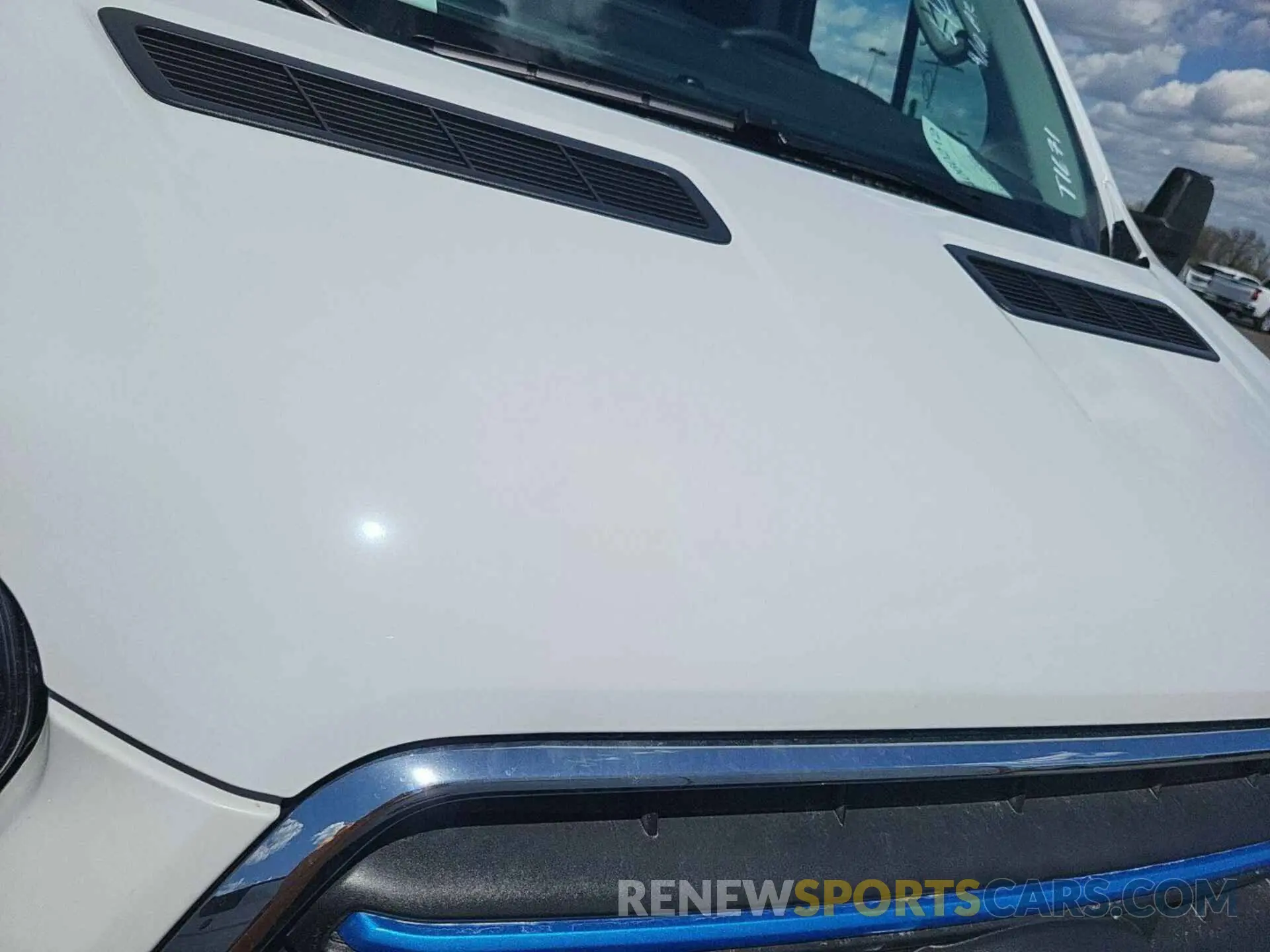 17 Photograph of a damaged car 1FTBW1YM2SKA12985 FORD E-TRANSIT-350 2025
