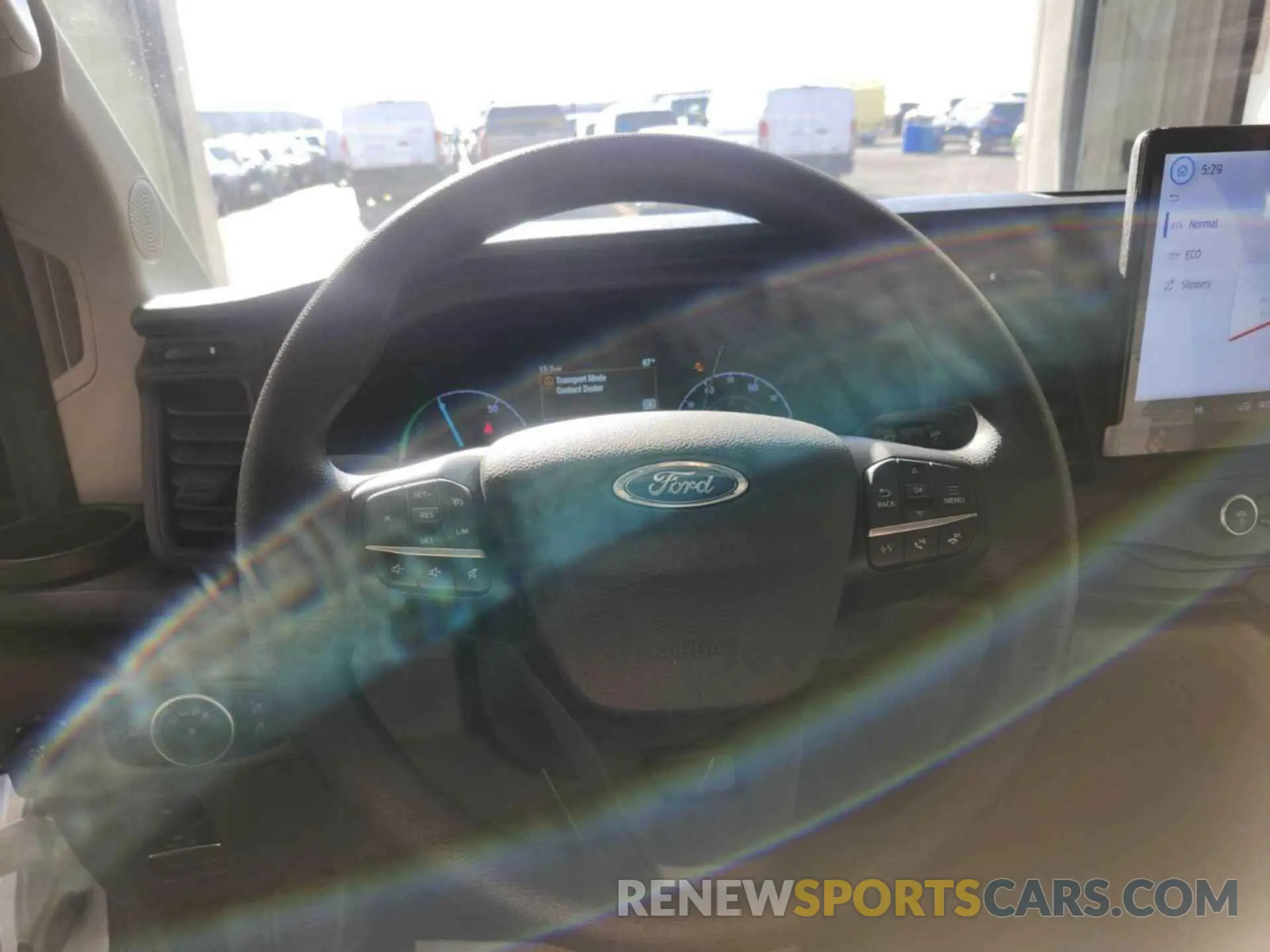 9 Photograph of a damaged car 1FTBW1YM2SKA12985 FORD E-TRANSIT-350 2025