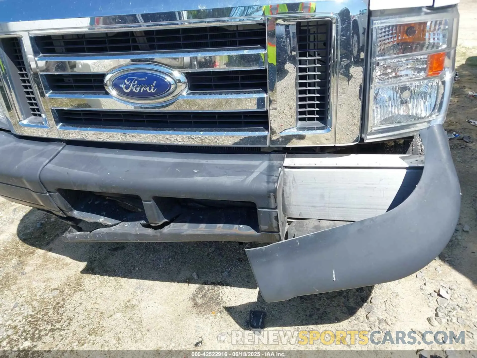 16 Photograph of a damaged car 1FDEE3FS1KDC75451 FORD ECONOLINE 2019