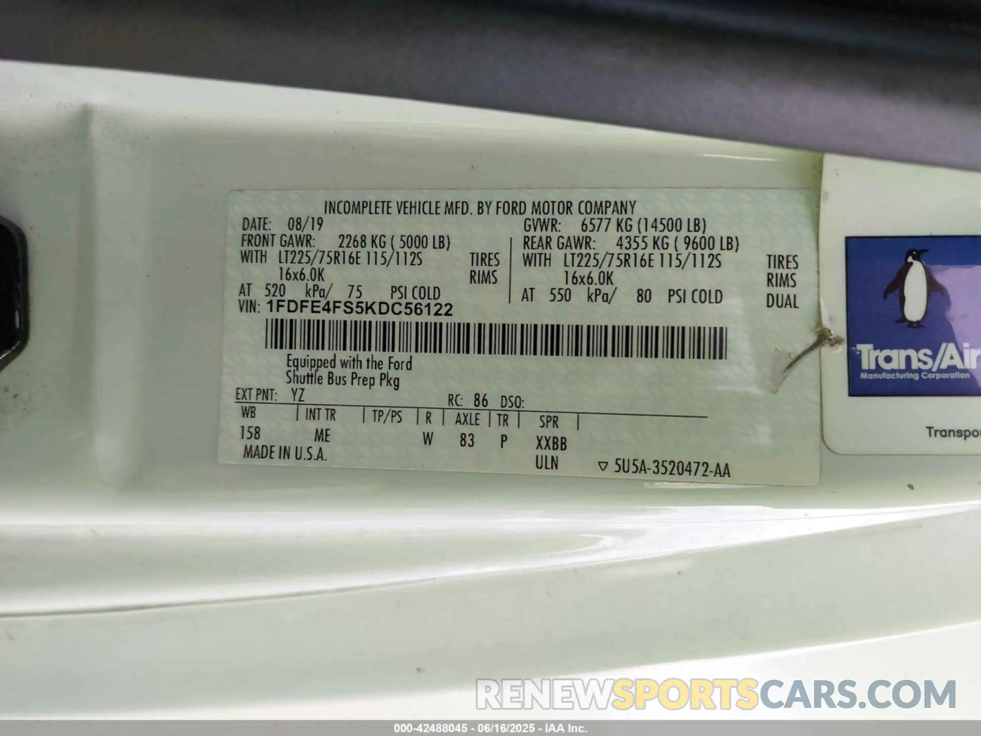 8 Photograph of a damaged car 1FDFE4FS5KDC56122 FORD ECONOLINE 2019