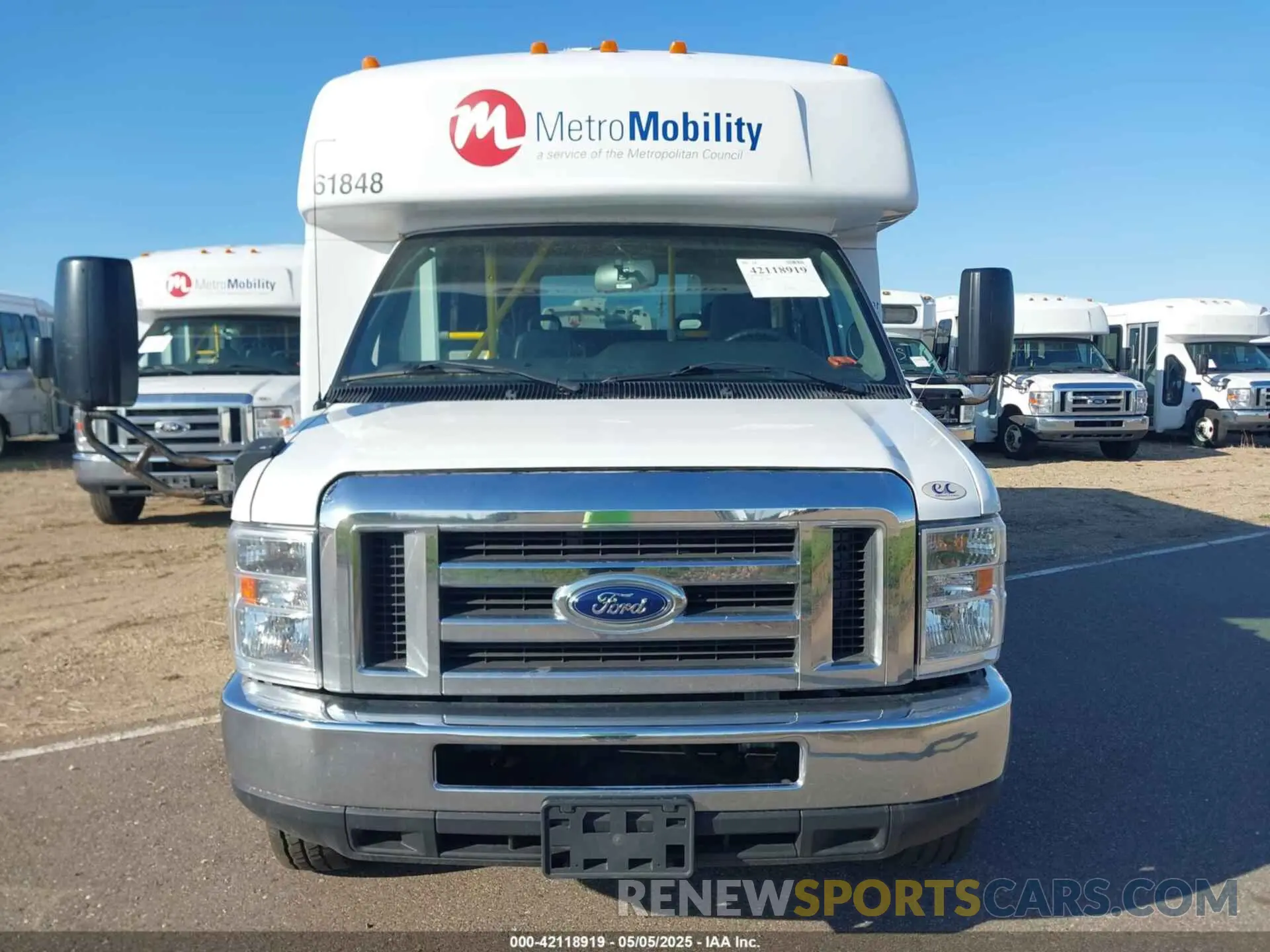 12 Photograph of a damaged car 1FDFE4FS8KDC56146 FORD ECONOLINE 2019