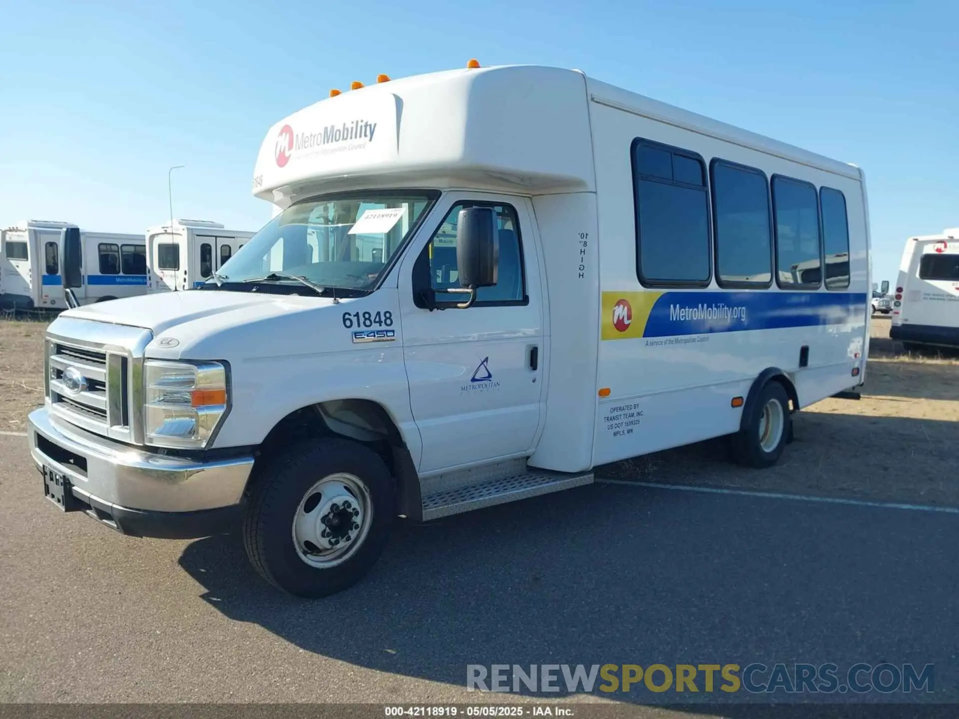 2 Photograph of a damaged car 1FDFE4FS8KDC56146 FORD ECONOLINE 2019