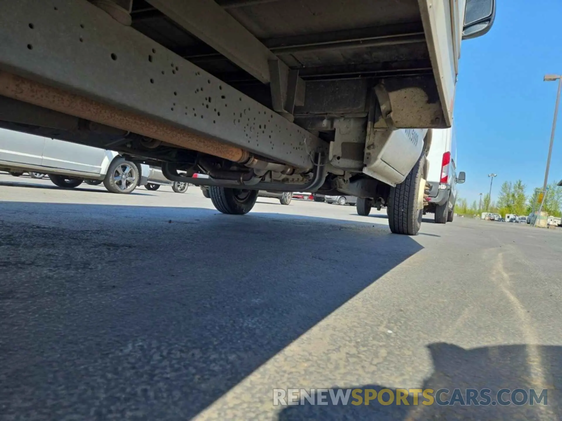 21 Photograph of a damaged car 1FDWE3F65KDC36417 FORD ECONOLINE 2019