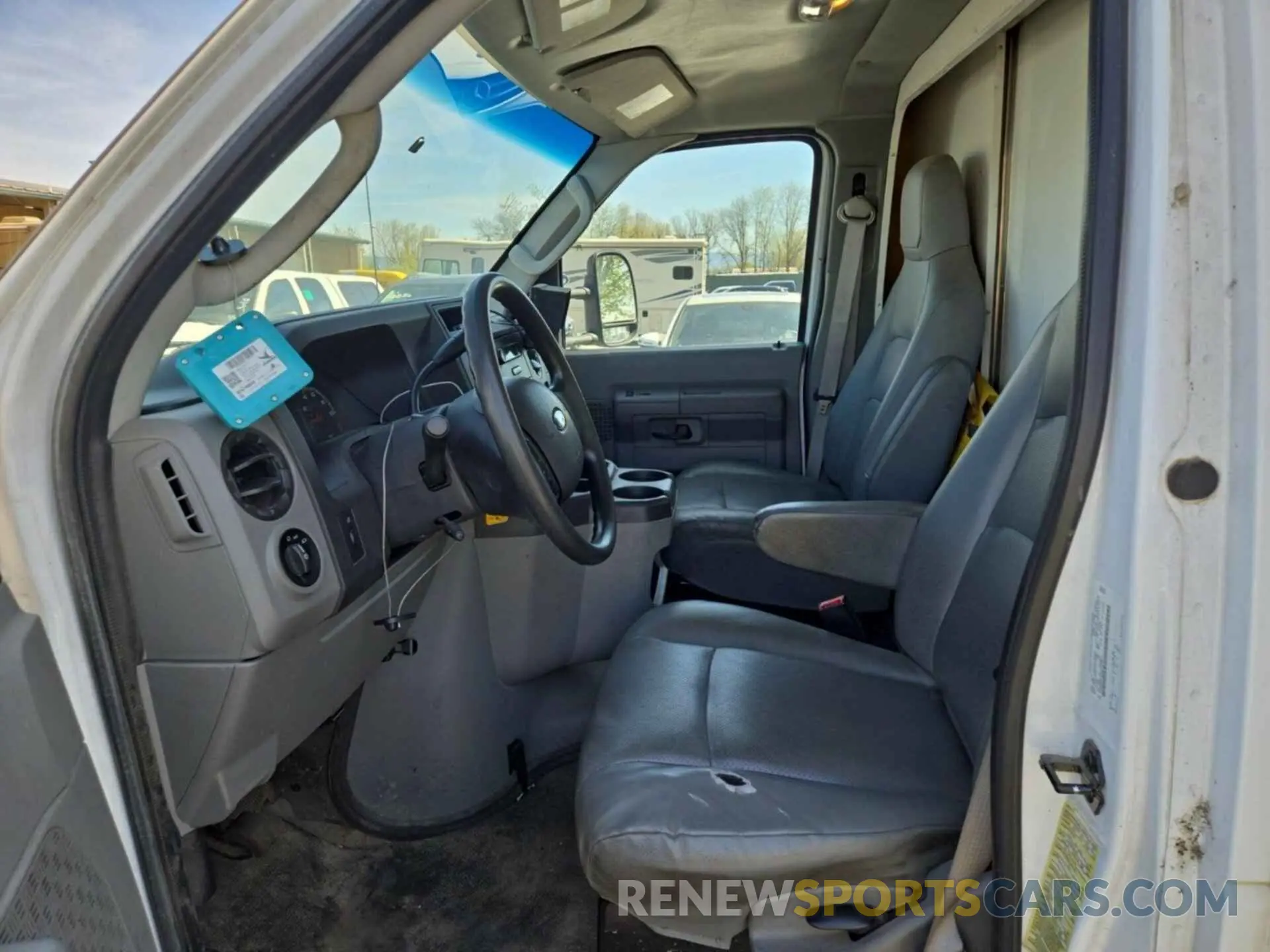 23 Photograph of a damaged car 1FDWE3F65KDC36417 FORD ECONOLINE 2019