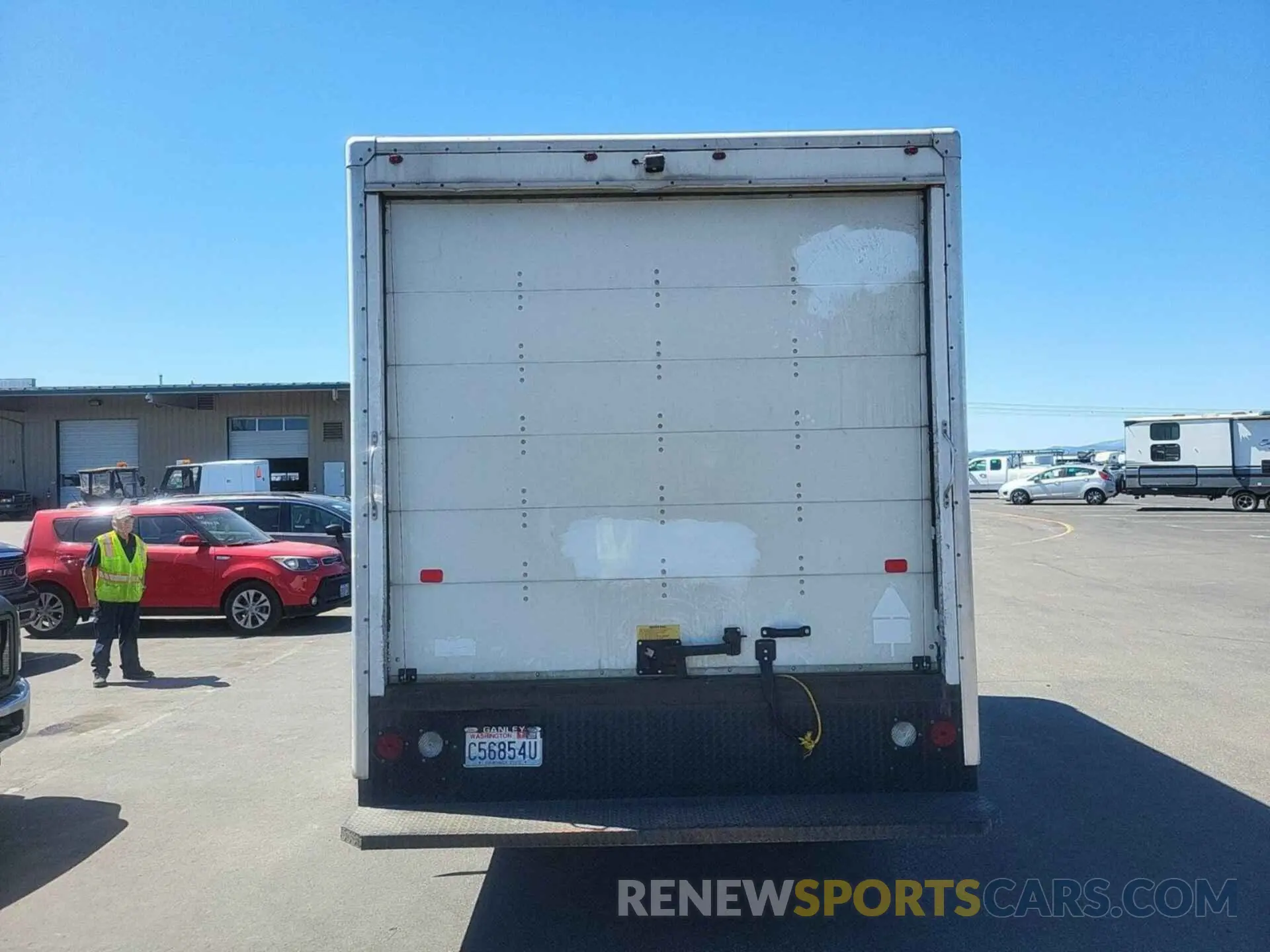 7 Photograph of a damaged car 1FDWE3F65KDC36417 FORD ECONOLINE 2019