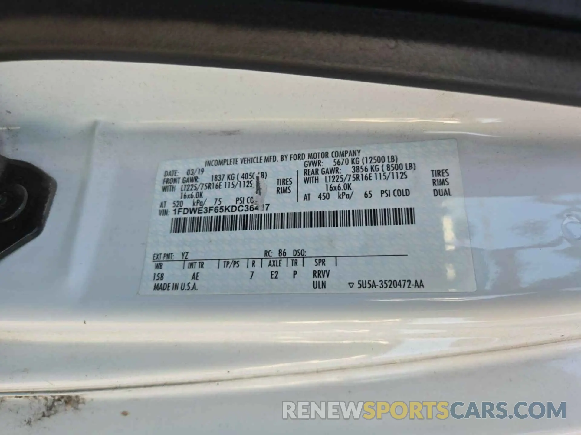 9 Photograph of a damaged car 1FDWE3F65KDC36417 FORD ECONOLINE 2019