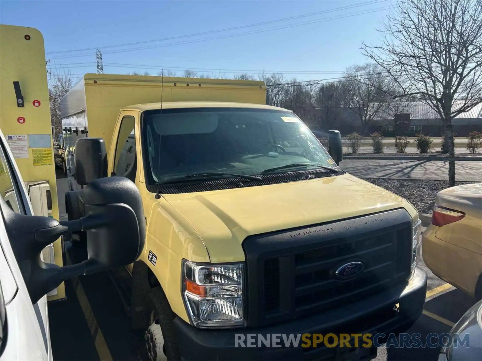 15 Photograph of a damaged car 1FDXE4FSXKDC52300 FORD ECONOLINE 2019