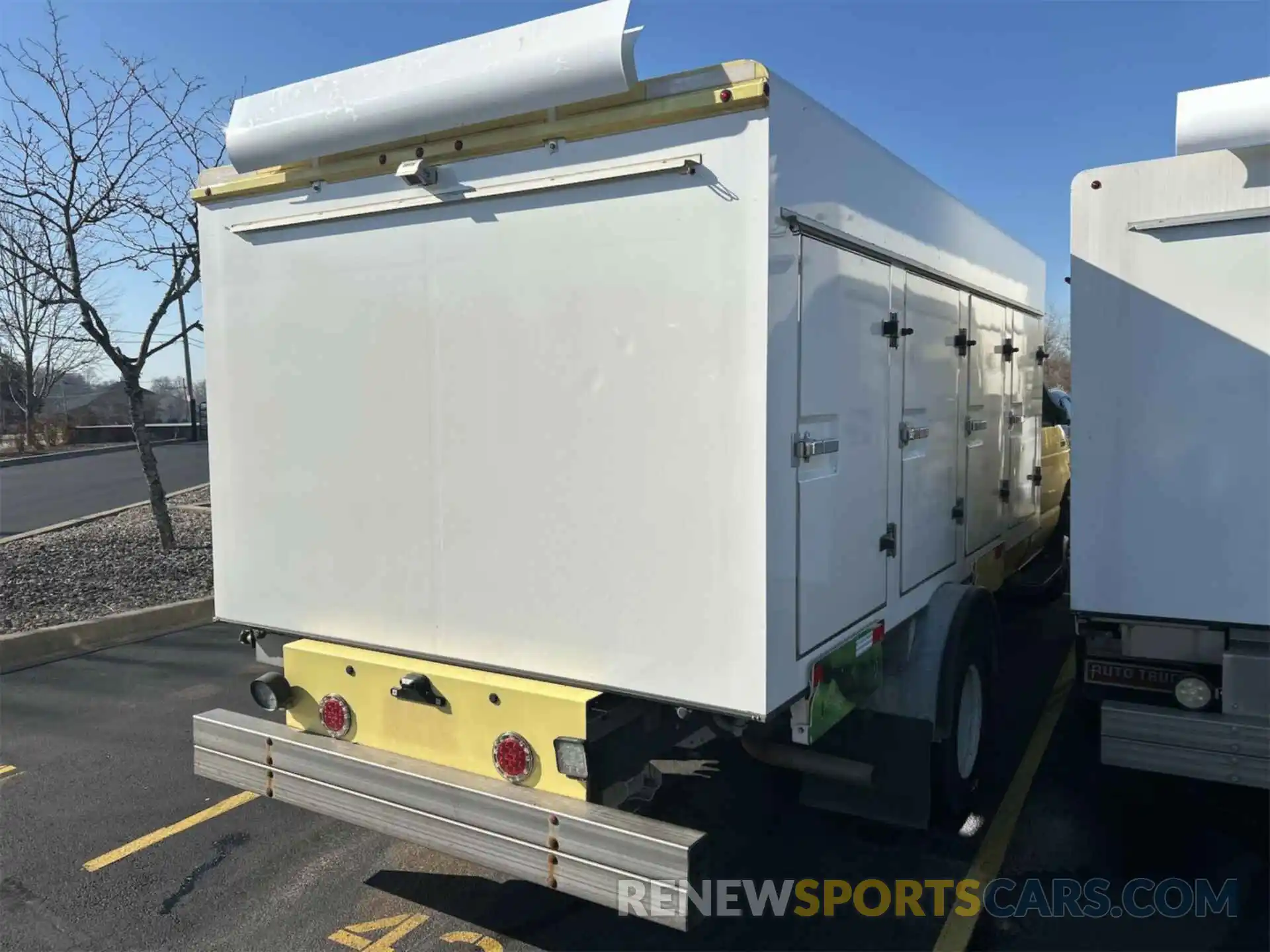 7 Photograph of a damaged car 1FDXE4FSXKDC52300 FORD ECONOLINE 2019