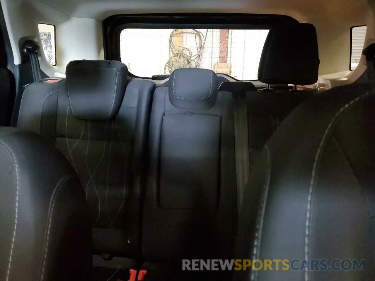 10 Photograph of a damaged car MAJ6S3GL3KC271602 FORD ECOSPORT 2019