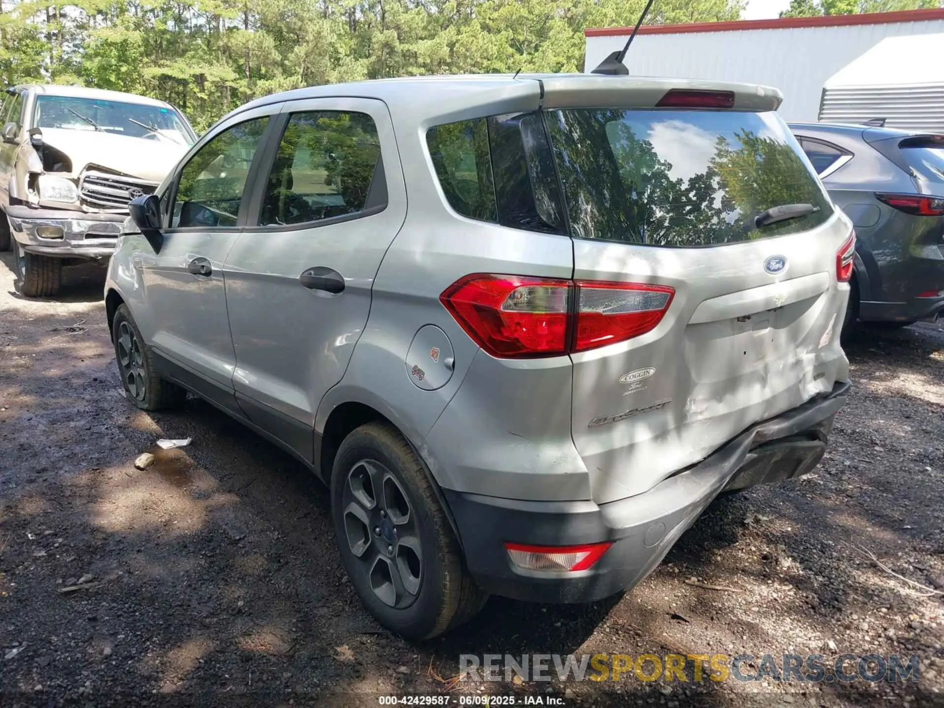 3 Photograph of a damaged car MAJ3S2FE0LC364885 FORD ECOSPORT 2020